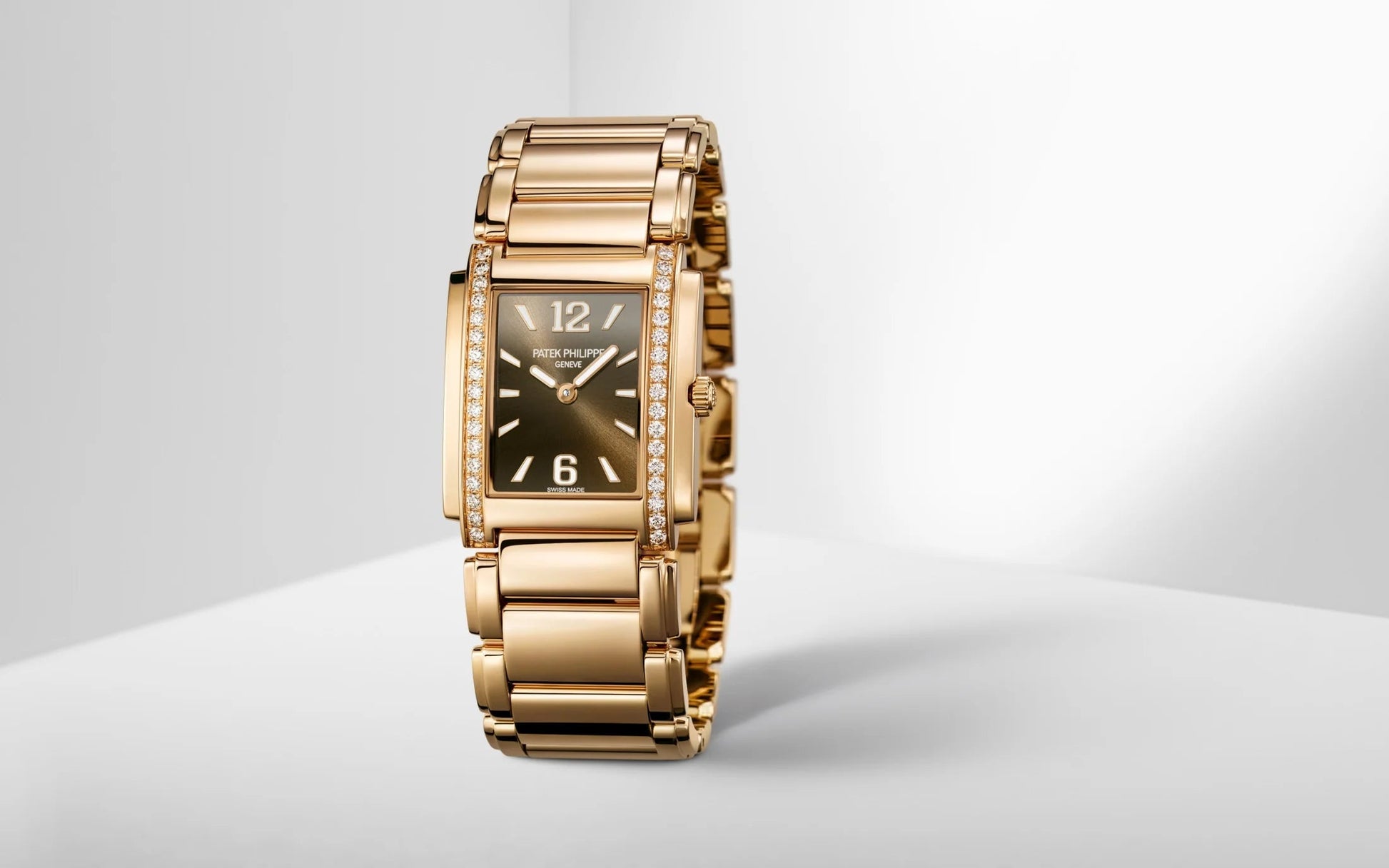 Twenty~4 Quartz Ladies Watch, 18K Rose Gold with 34 Diamond (~0.57 Ct), 25.1 X 30 Mm, Ref# 4910/1201R-001