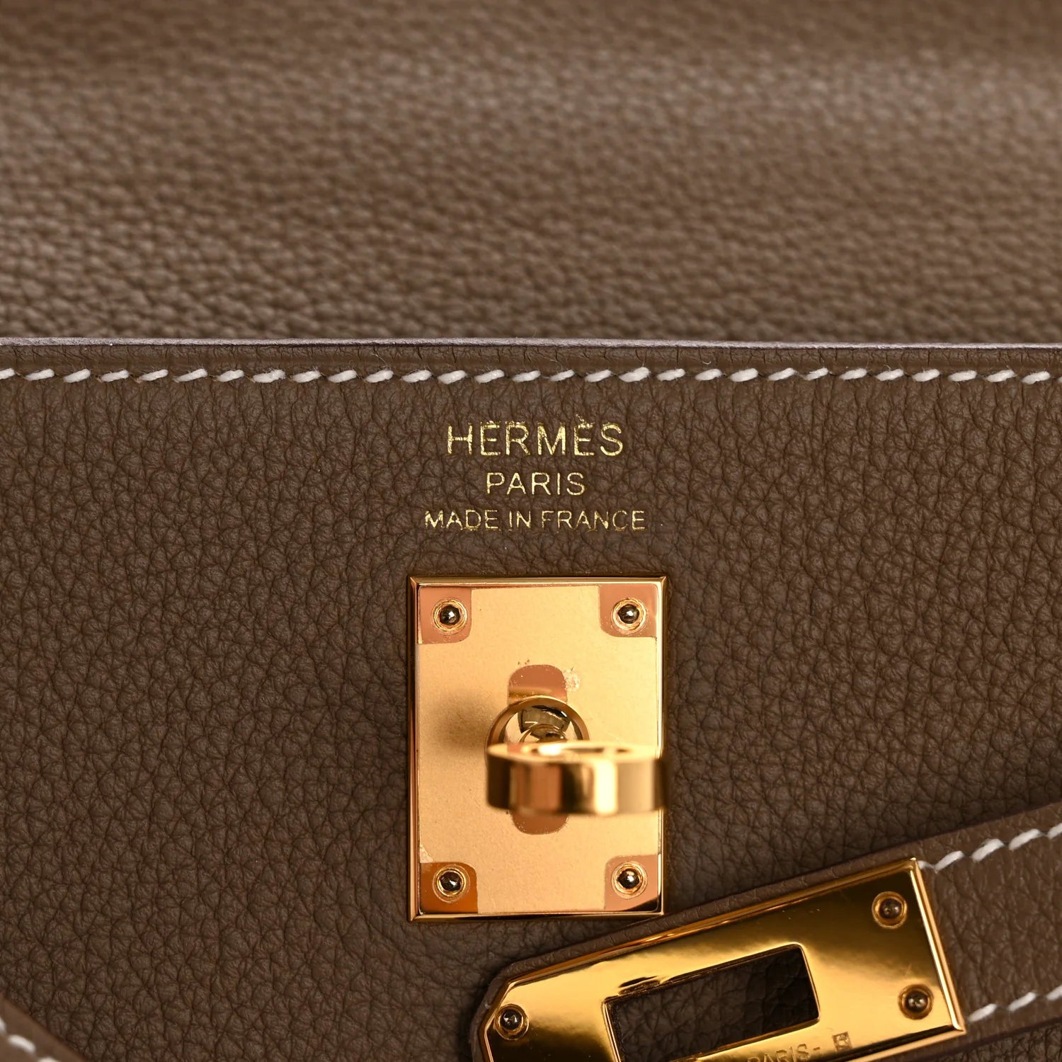 Togo Kelly Retourne 25 Etoupe