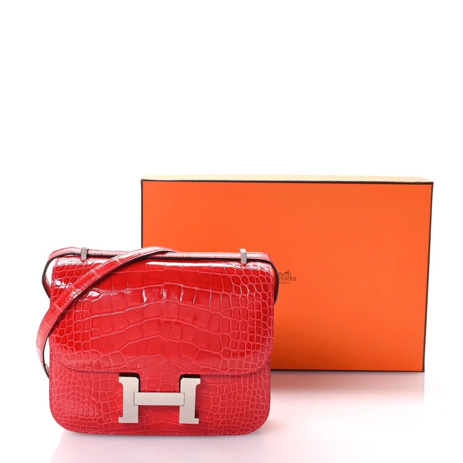 Shiny Alligator Constance 18 Rouge De Coeur