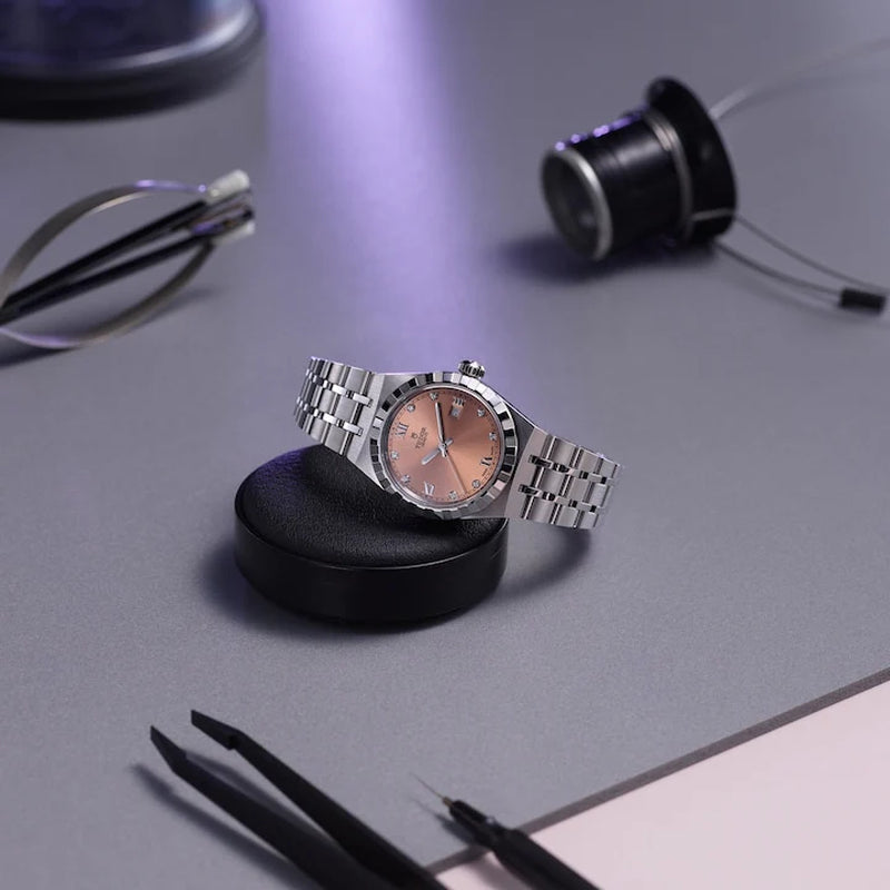 Royal, Stainless Steel with Diamond-Set, 28Mm, Ref# M28300-0010