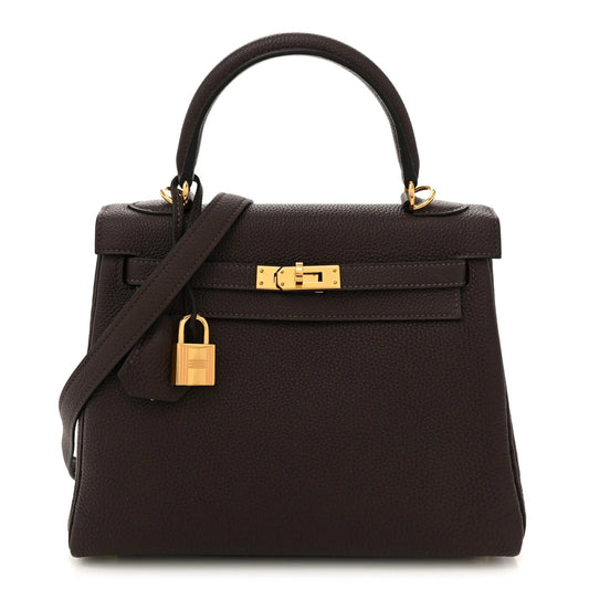 Togo Kelly Retourne 25 Ebene