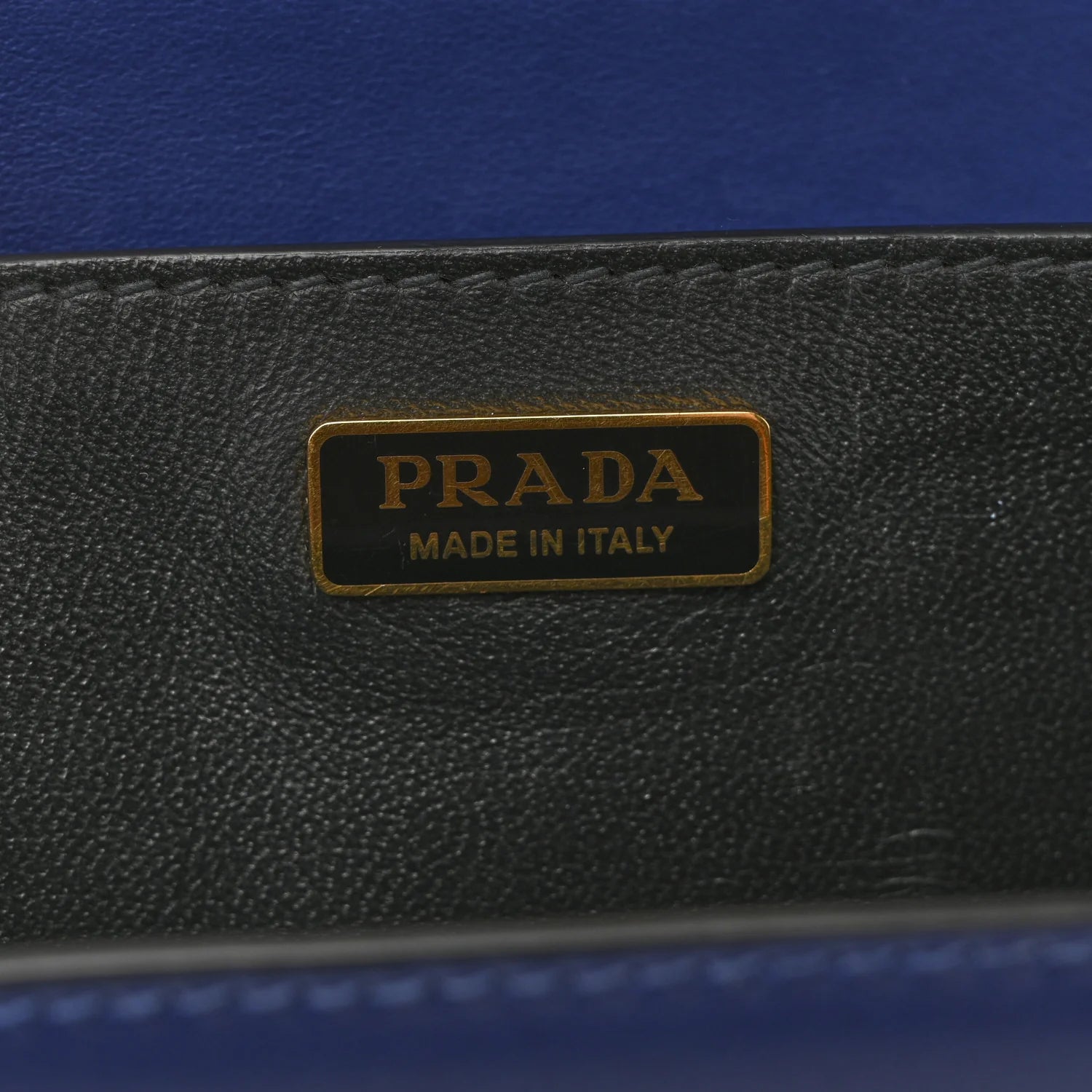 City Calf Saffiano Cahier Bag Bluette Black