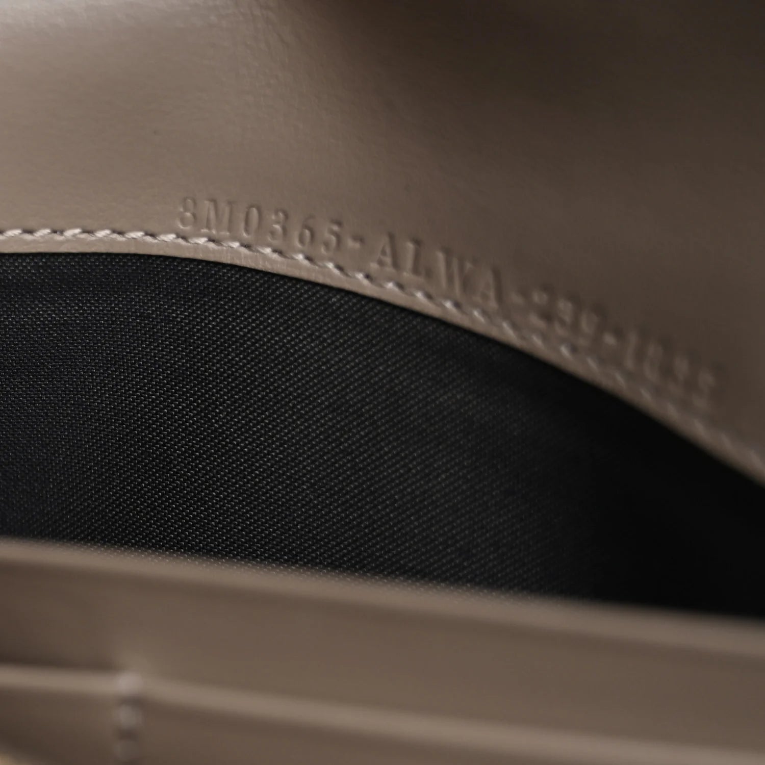 Vitello King Cruise FF Diamonds Continental Envelope Wallet on Chain Truffle Dove