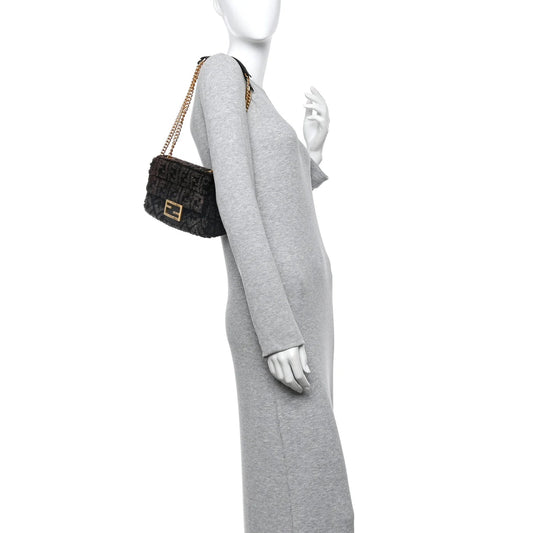 Shearling FF Midi Chain Baguette Ebano