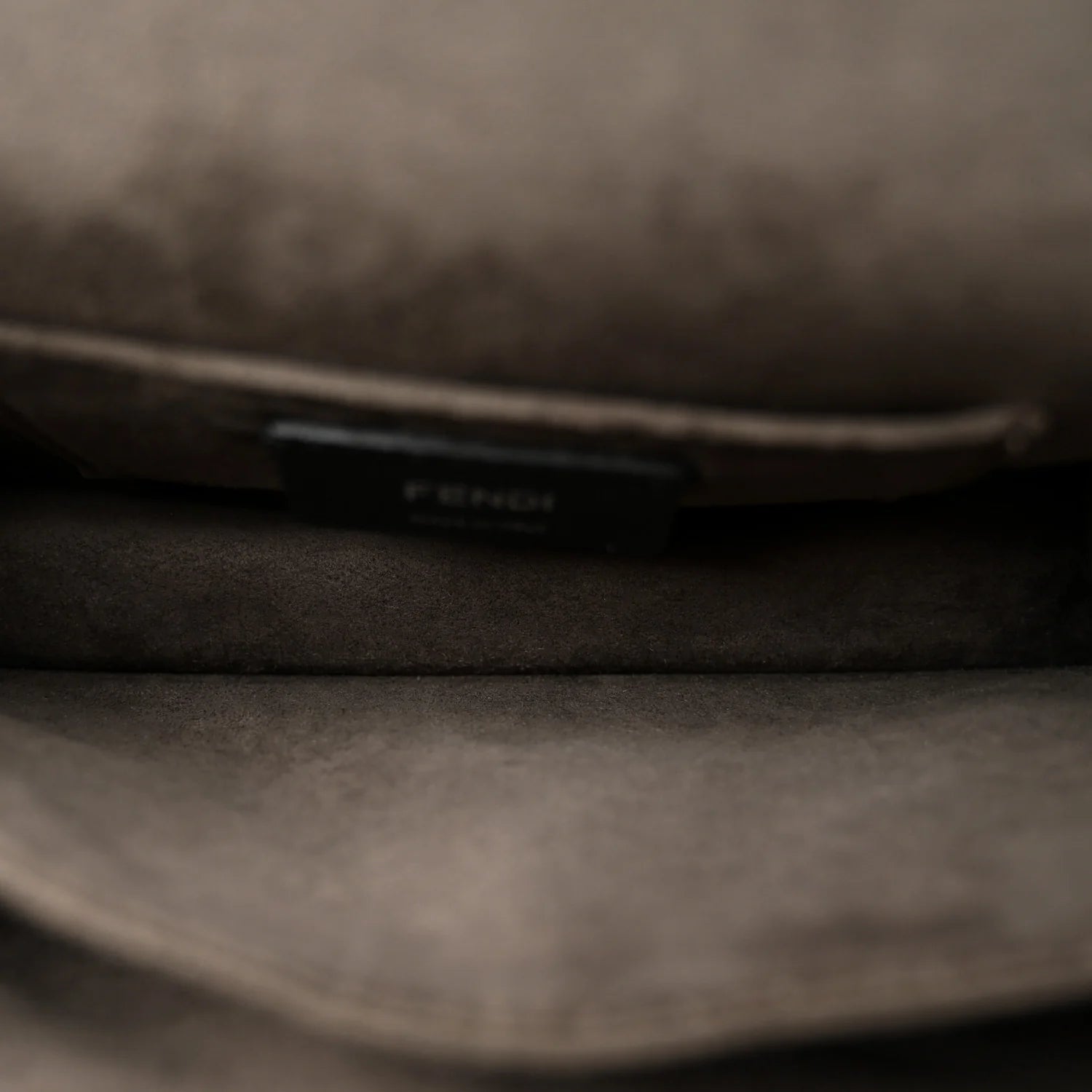 Vitello Liberty Lucido Catalan Mirror Hypnoteyes Studded Small Kan I Shoulder Bag Bloody Mary Carbone Multicolor