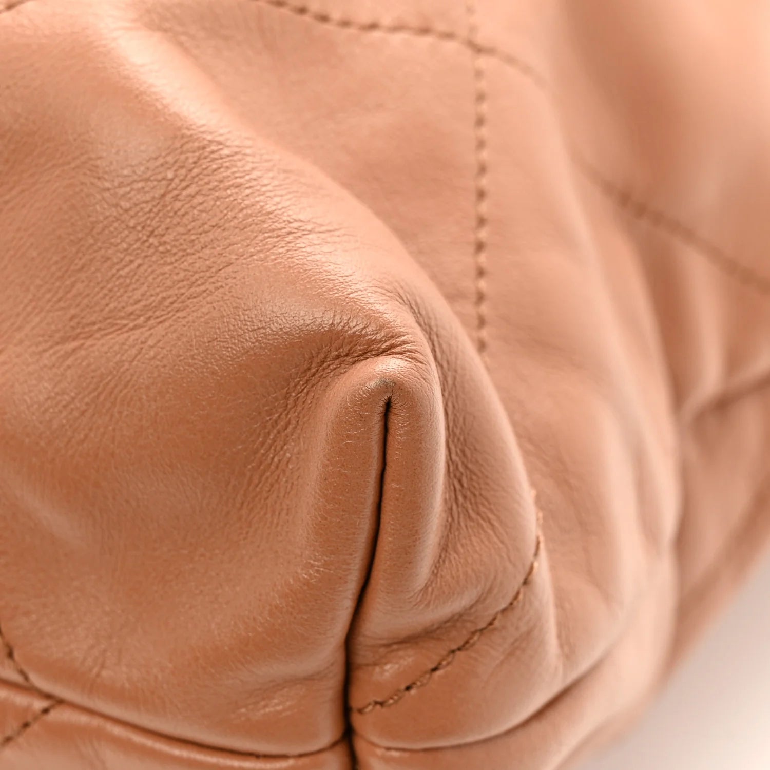 Shiny Calfskin Quilted  22 Camel