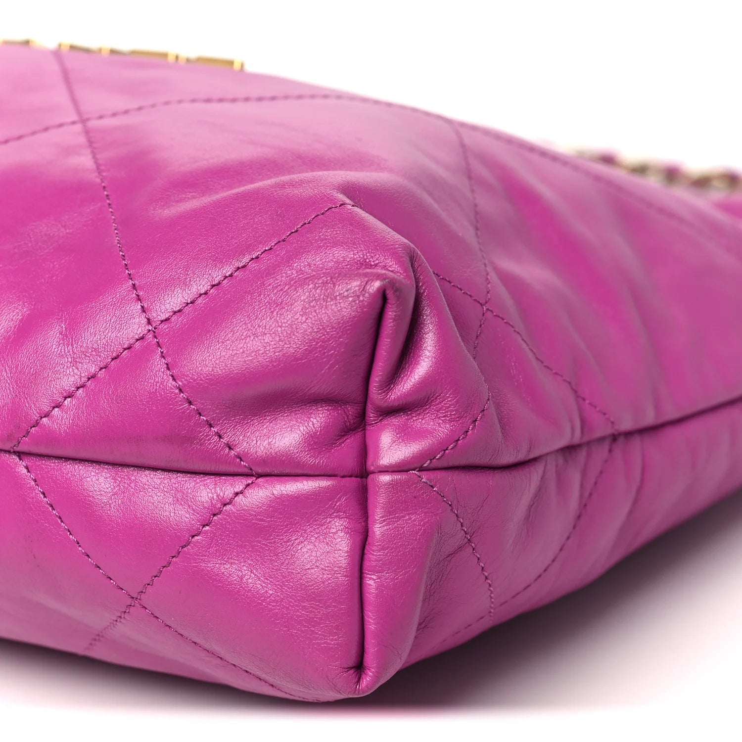 Shiny Calfskin Quilted Small  22 Fuchsia