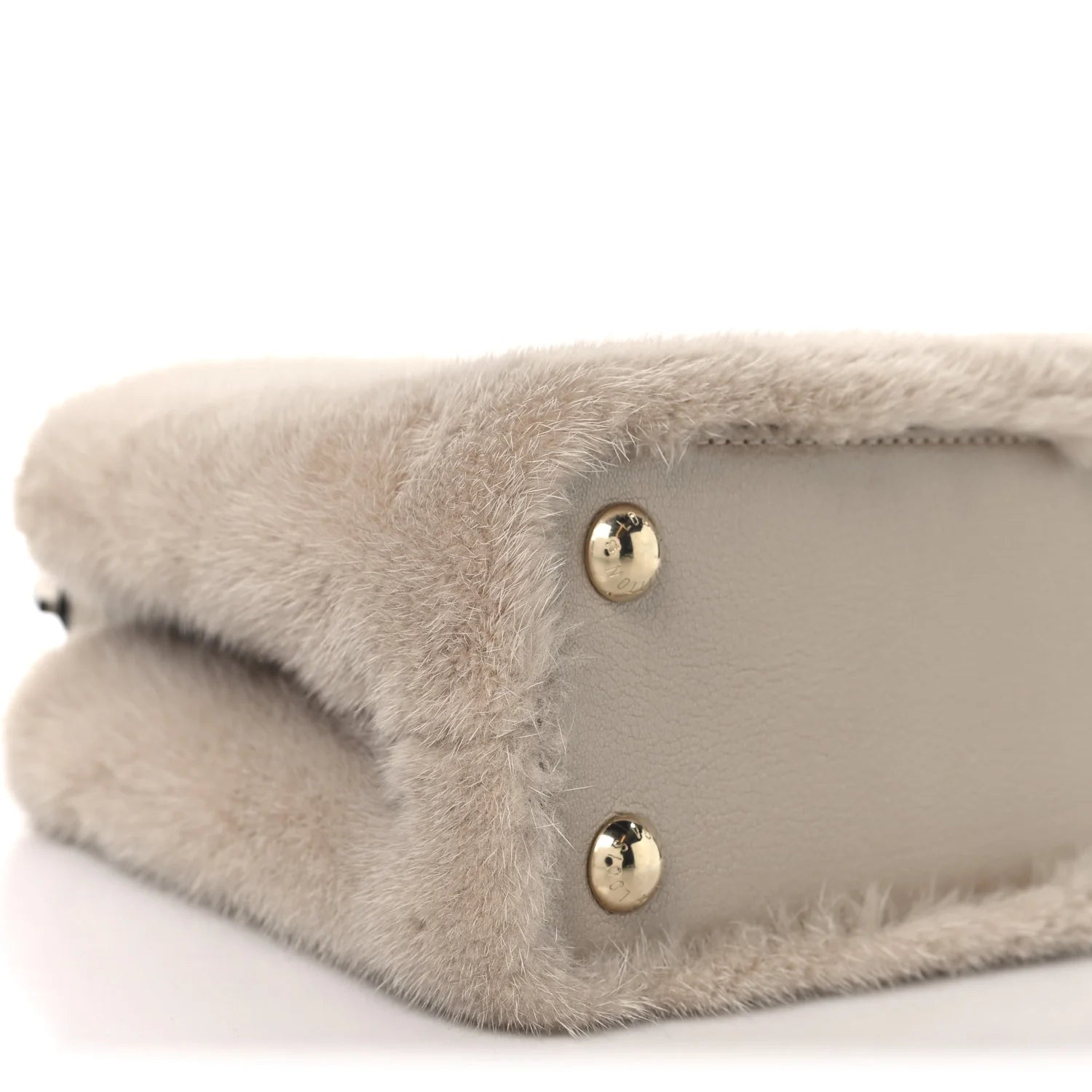 Mink Goatskin Capucines BB Beige