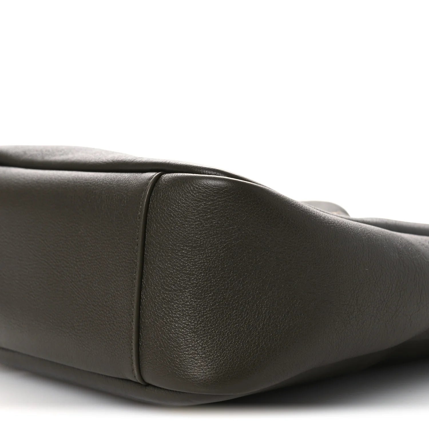 Smooth Calfskin Small Le 5 a 7 Soft Hobo Light Musk