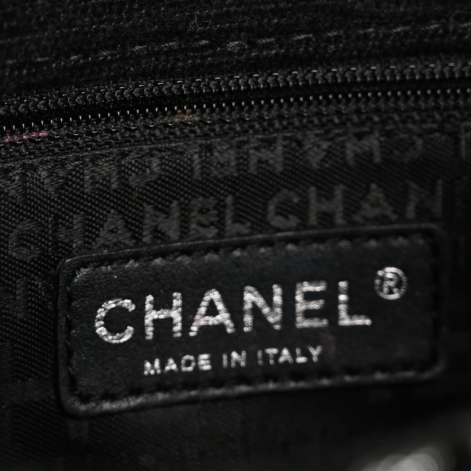 Tweed CC Cruise Small Chain Flap Black Silver