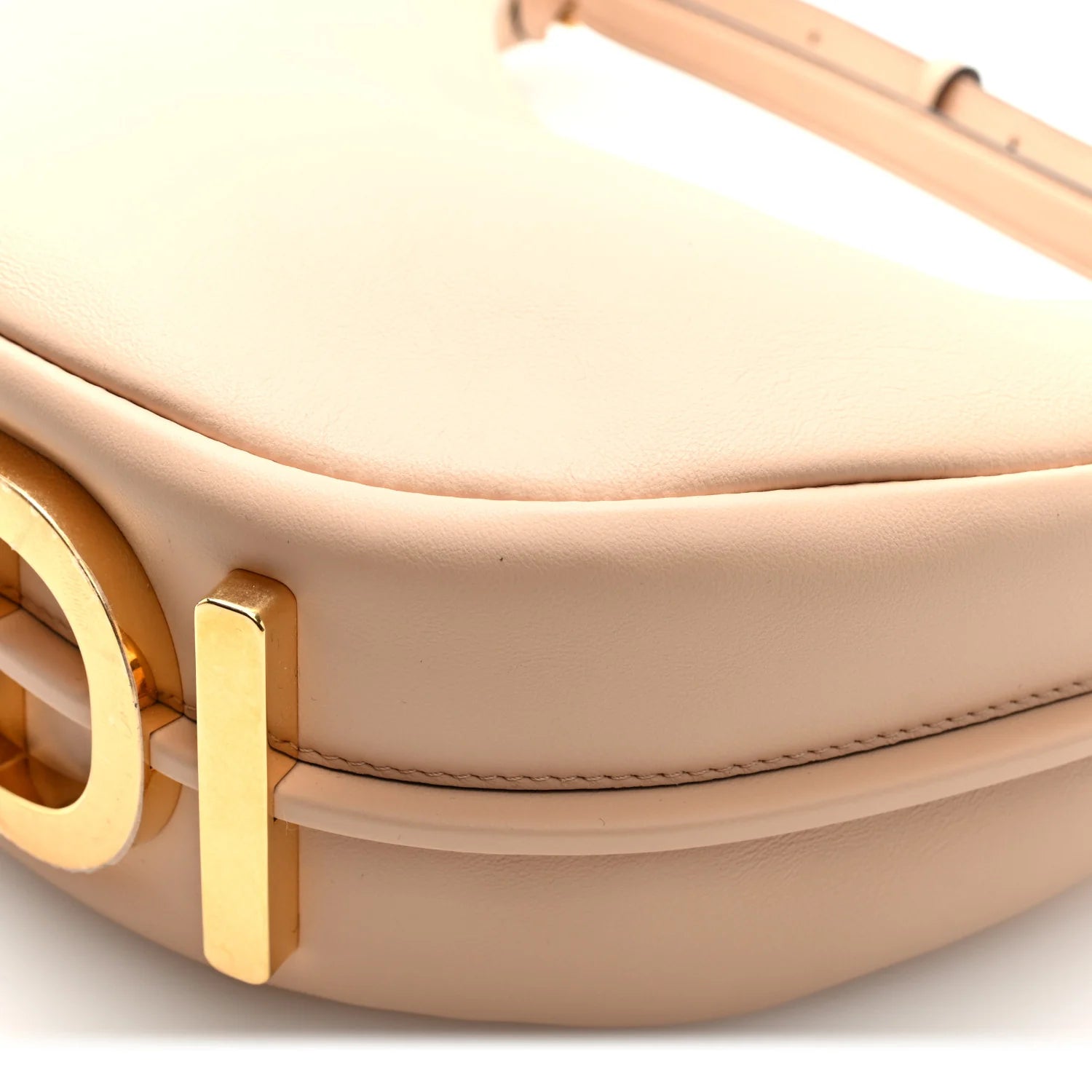 Vitello Grace Matte Small graphy Hobo Bag Light Rose