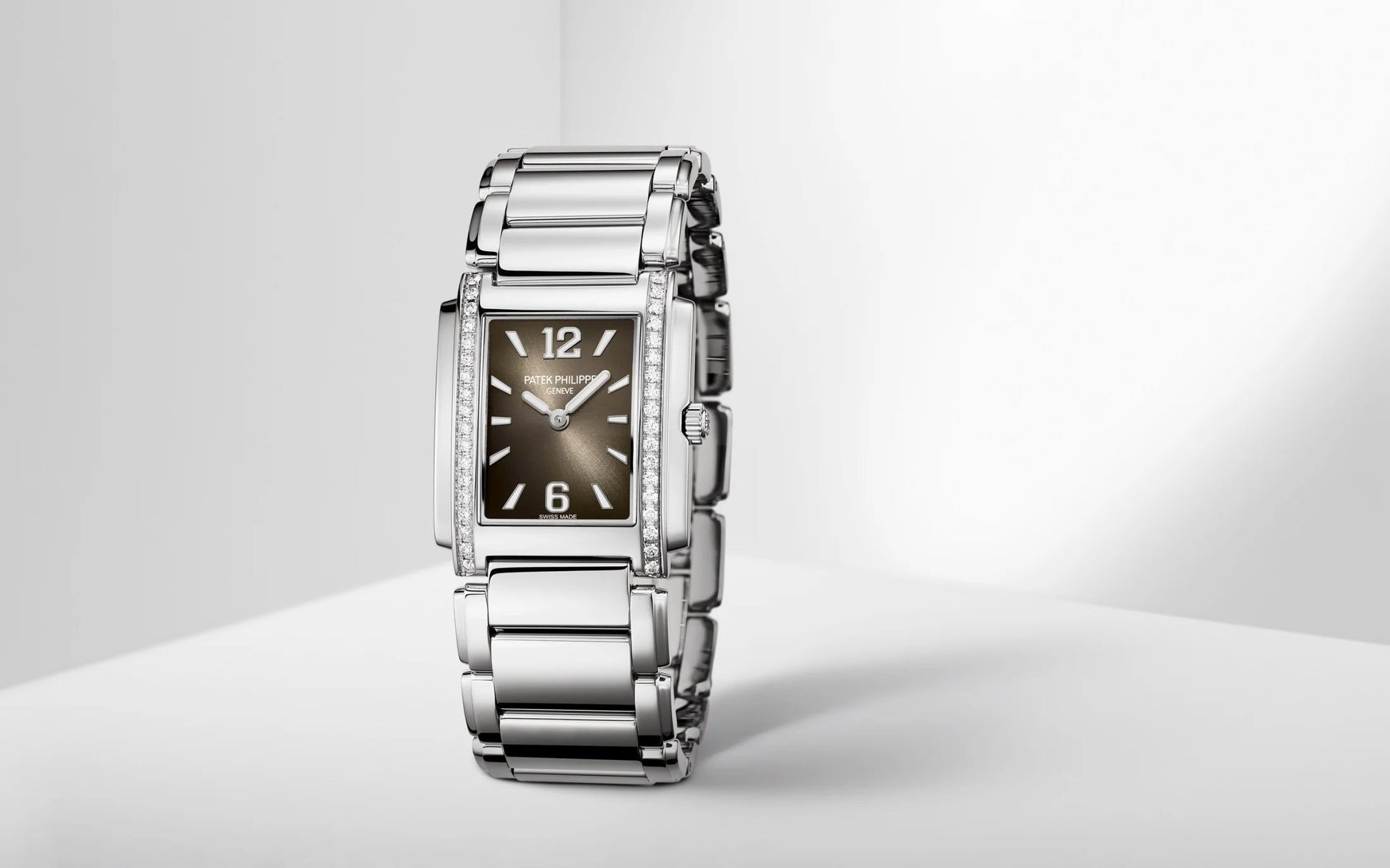 Twenty~4 Quartz Ladies Watch, Stainless Steel with 36 Diamond (~0.42 Ct), 25.1 X 30 Mm, Ref# 4910/1200A-010