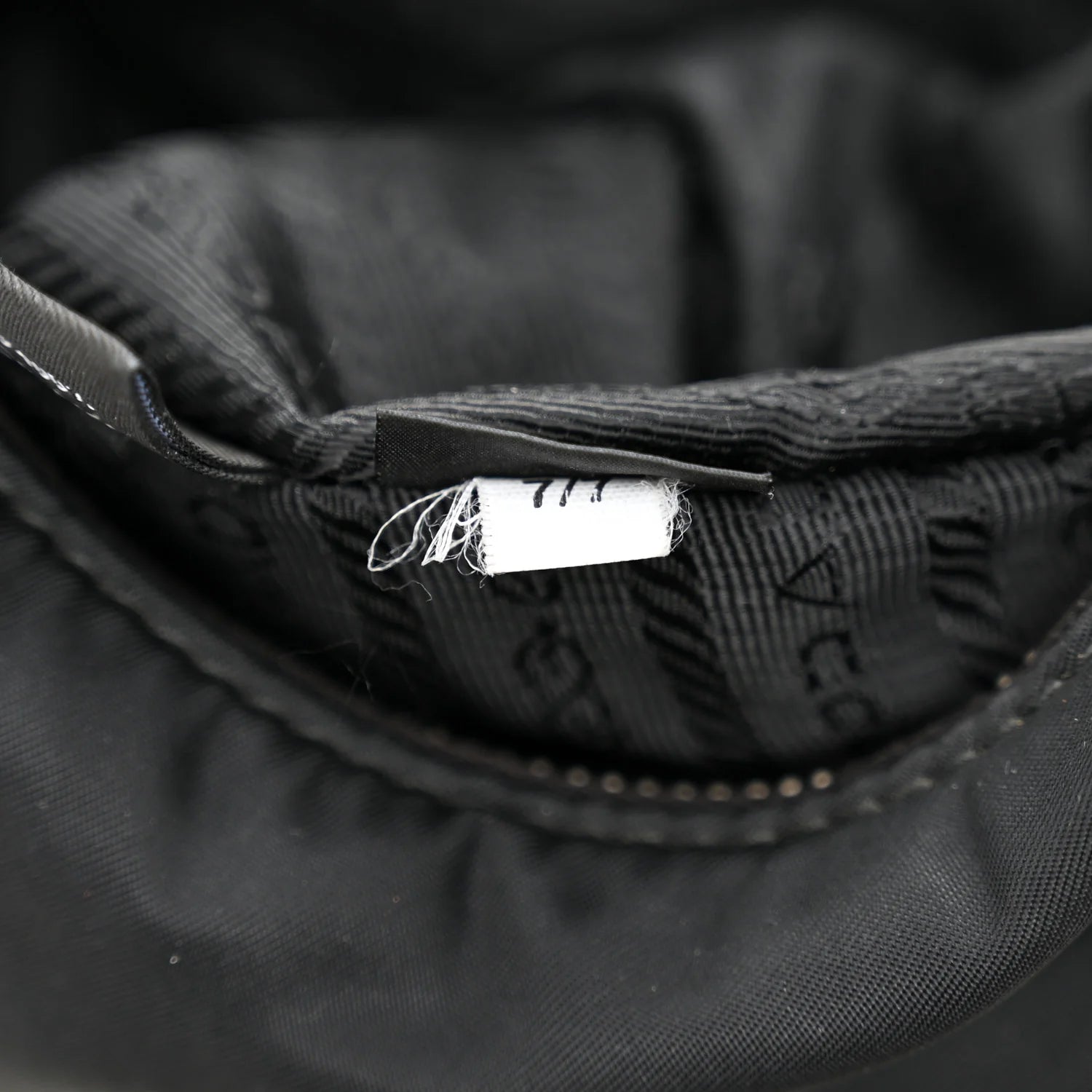 Nylon Re-Edition 2005 Shoulder Bag Black