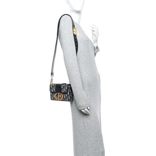 Oblique 30 Montaigne Box Bag Blue