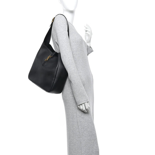 Supple Calfskin Large Le 5 a 7 Soft Hobo Black