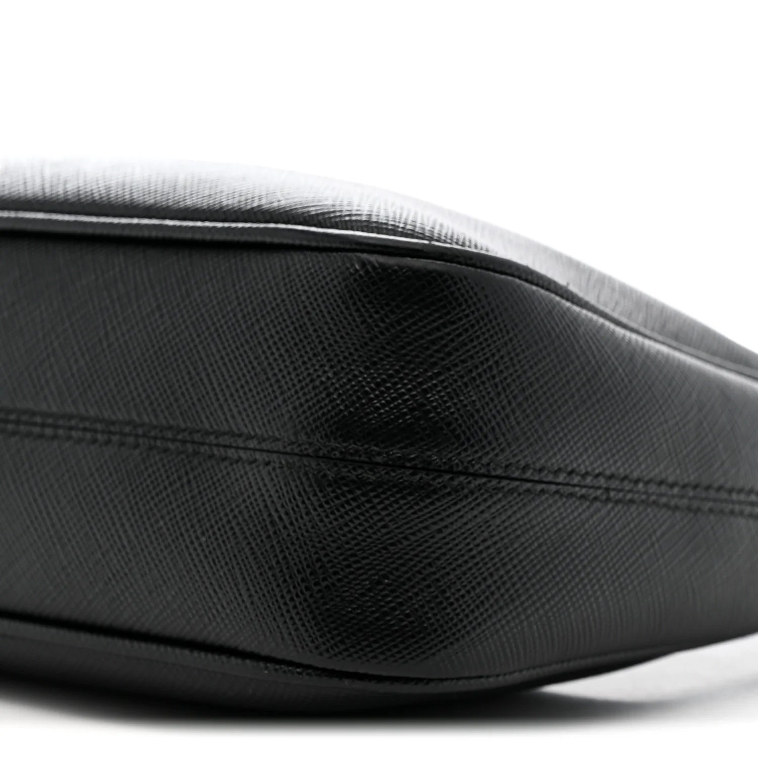 Saffiano Lux Re-Edition 2005 Shoulder Bag Black