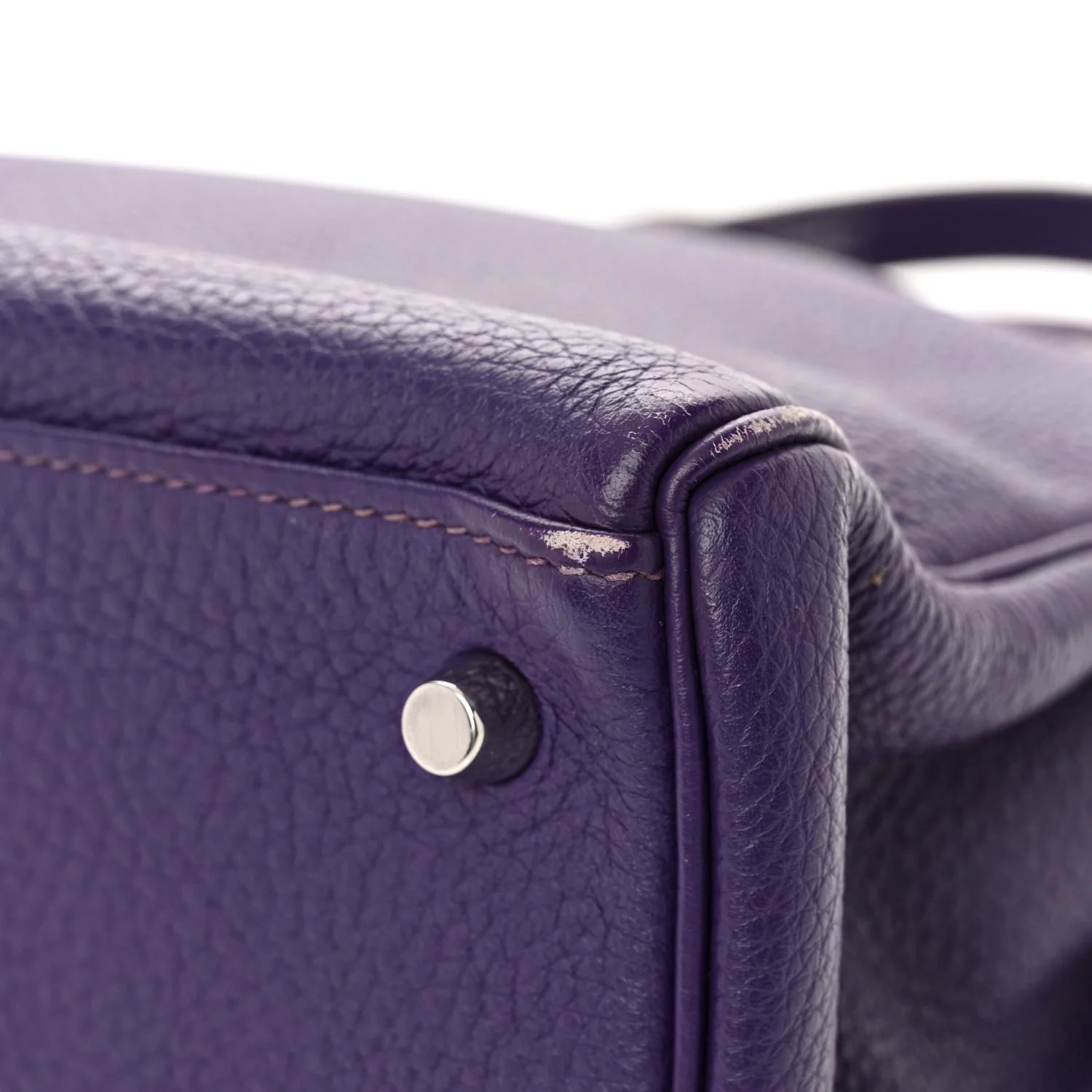 Togo Kelly Retourne 28 Iris