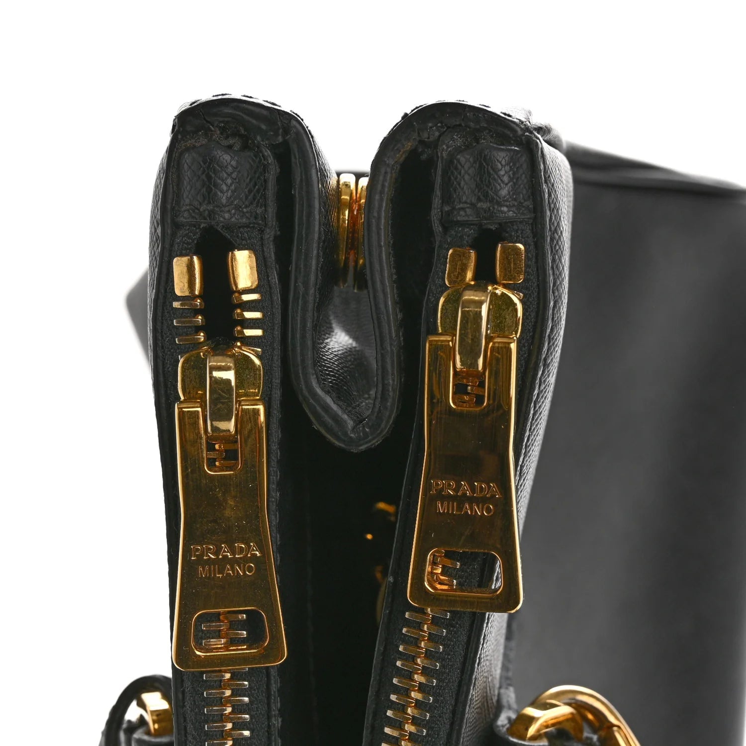 Saffiano Lux Medium Galleria Double Zip Tote Black
