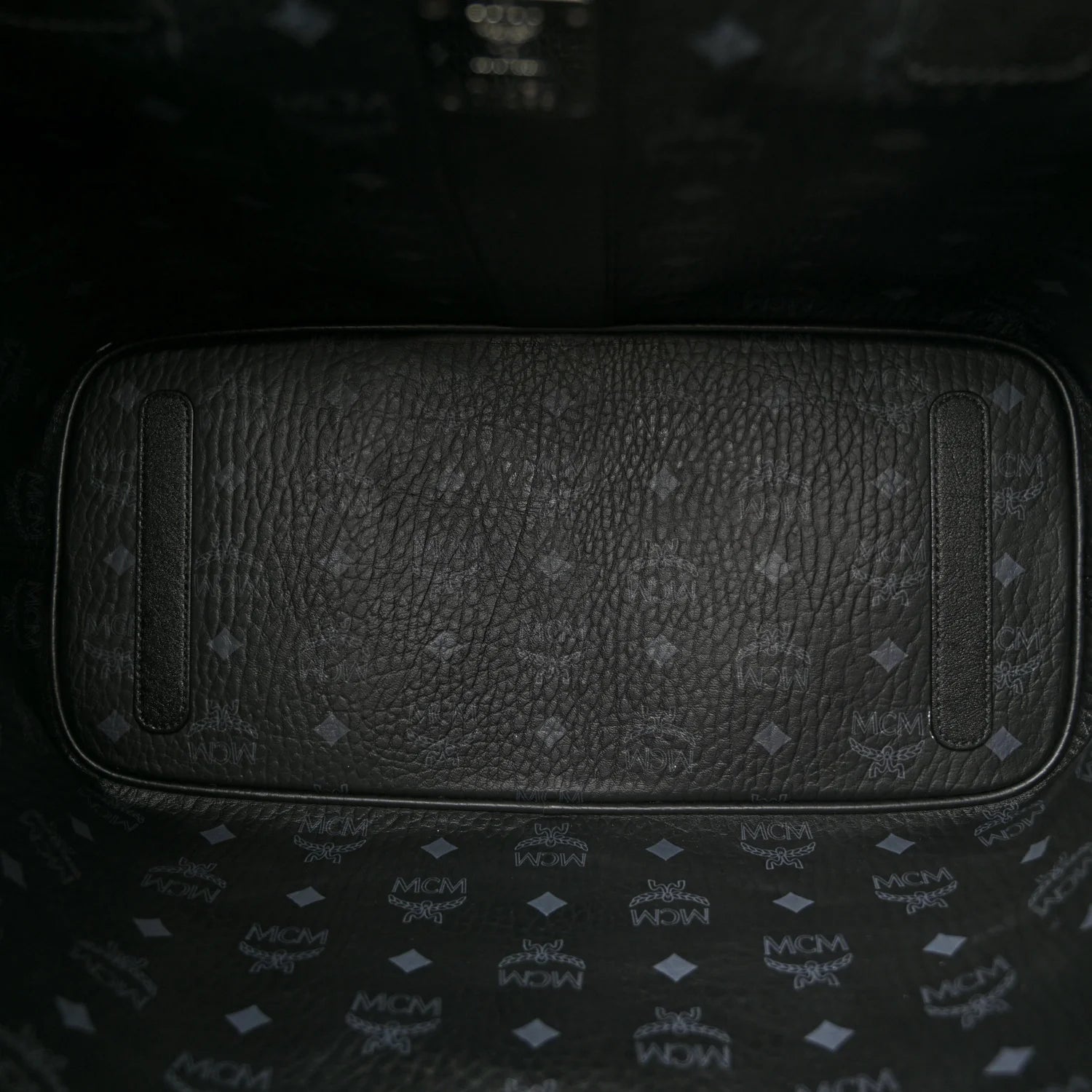 Visetos Medium Liz Reversible Shopper Tote Black