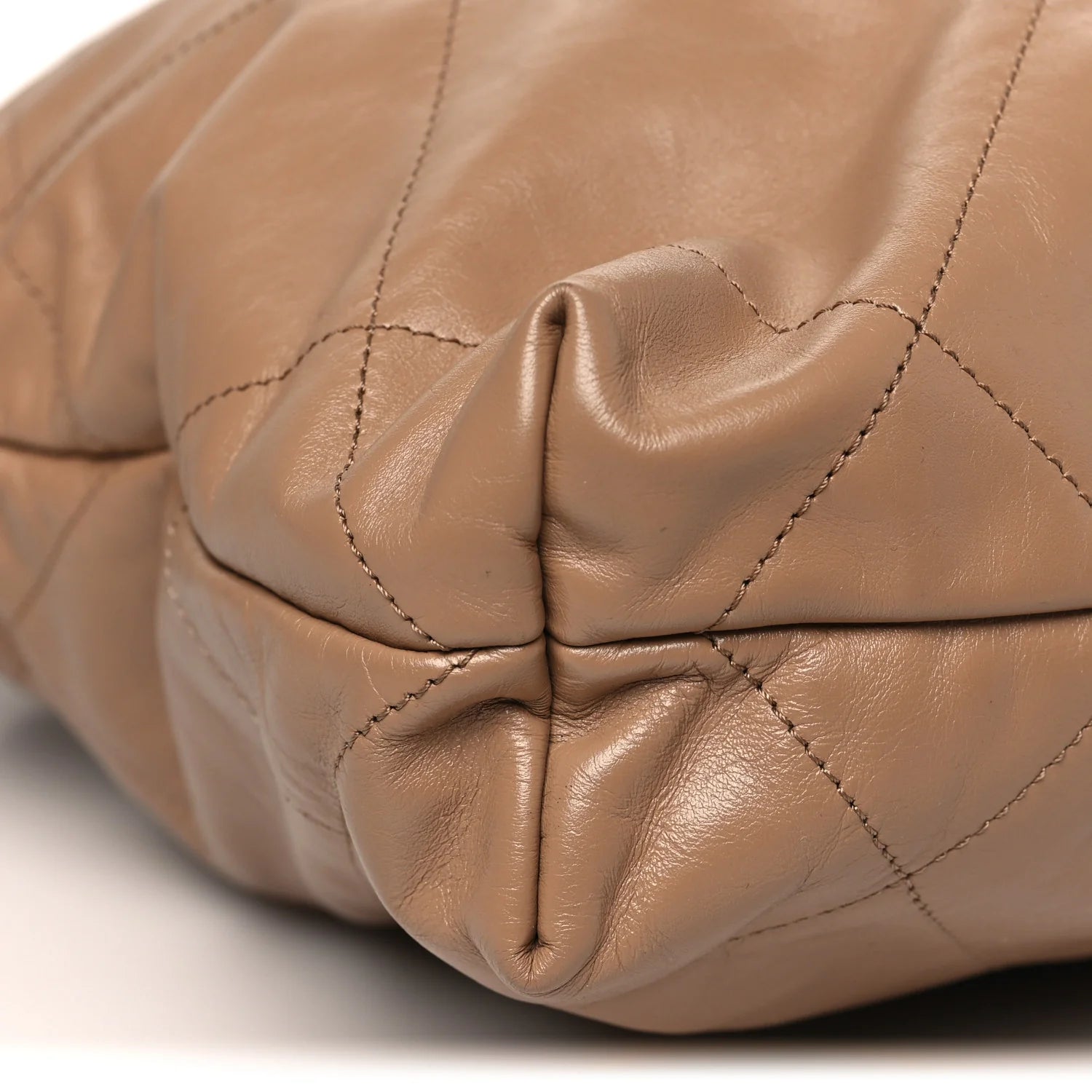 Shiny Calfskin Quilted Small  22 Beige
