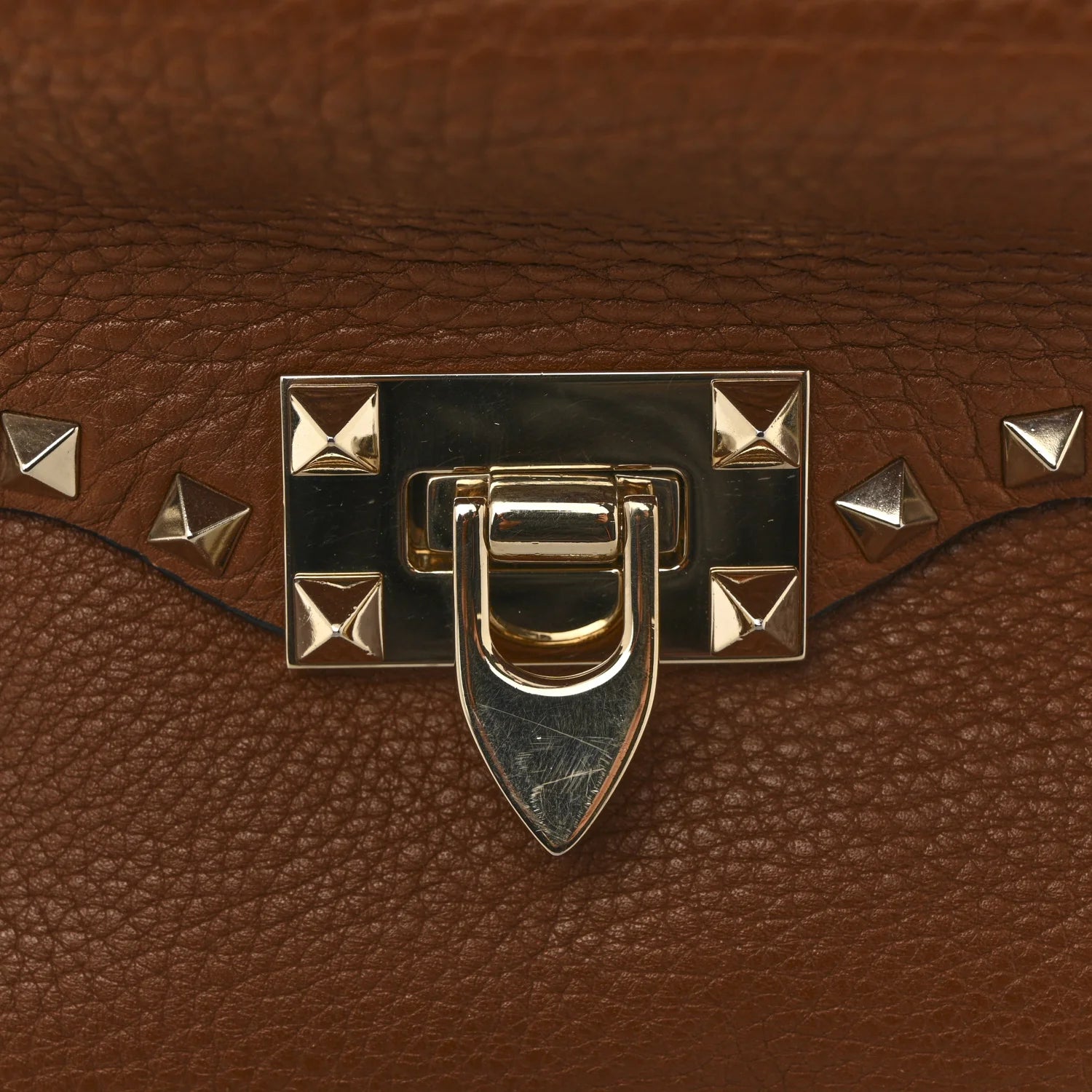 Pebbled Calfskin Medium Rockstud Top Handle Shoulder Bag Cognac
