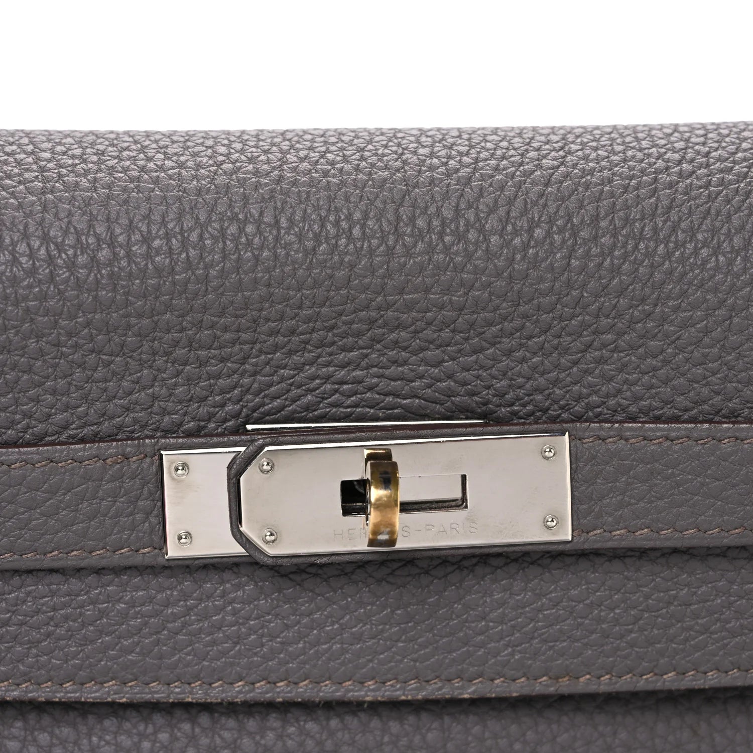 Togo Kelly Retourne 32 Etain