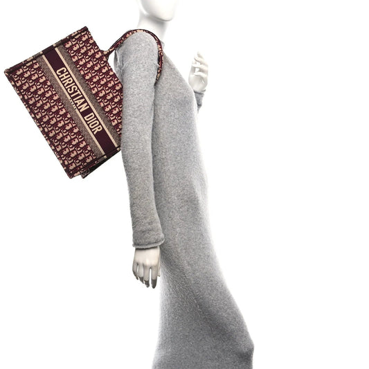 Oblique Medium Book Tote Burgundy Multicolor