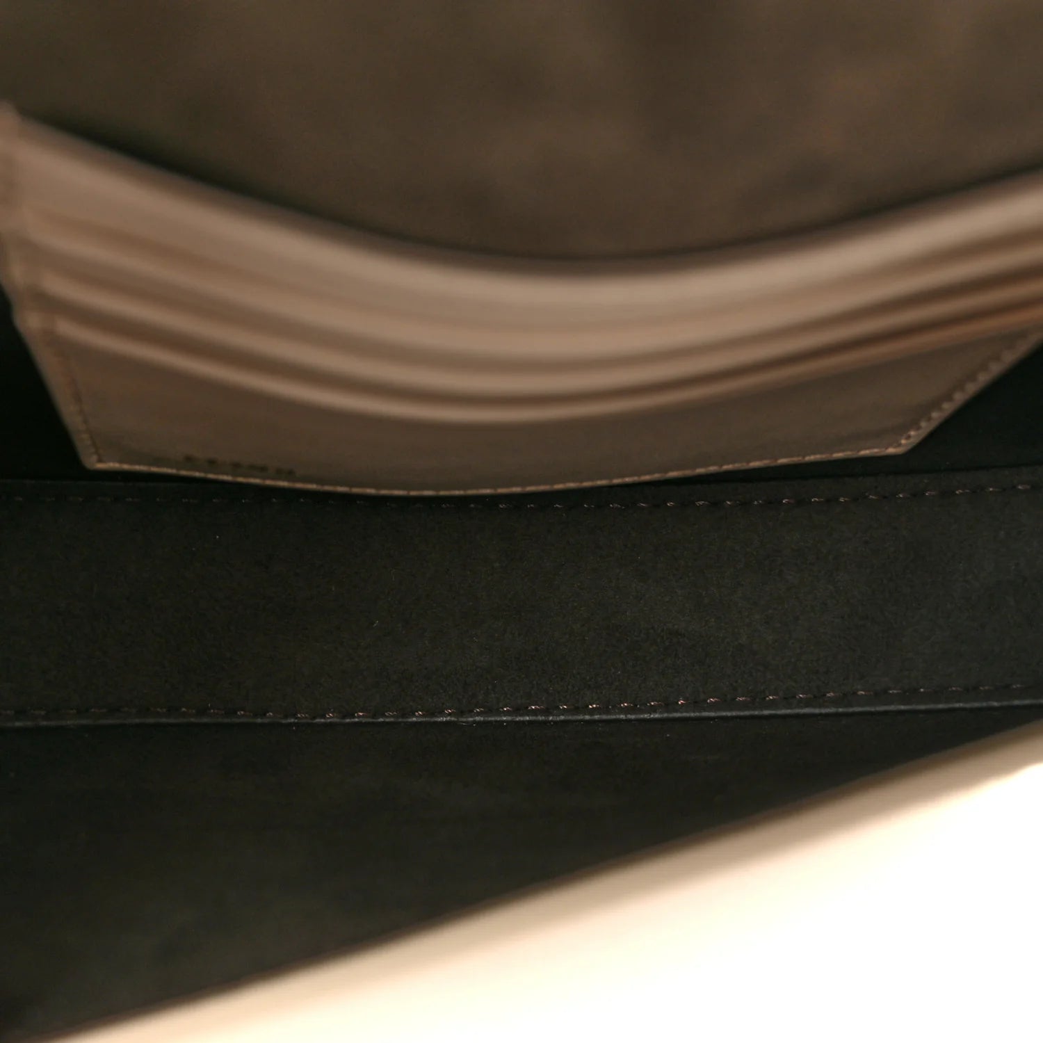 Vitello Grace graphy Wallet on Chain Camelia