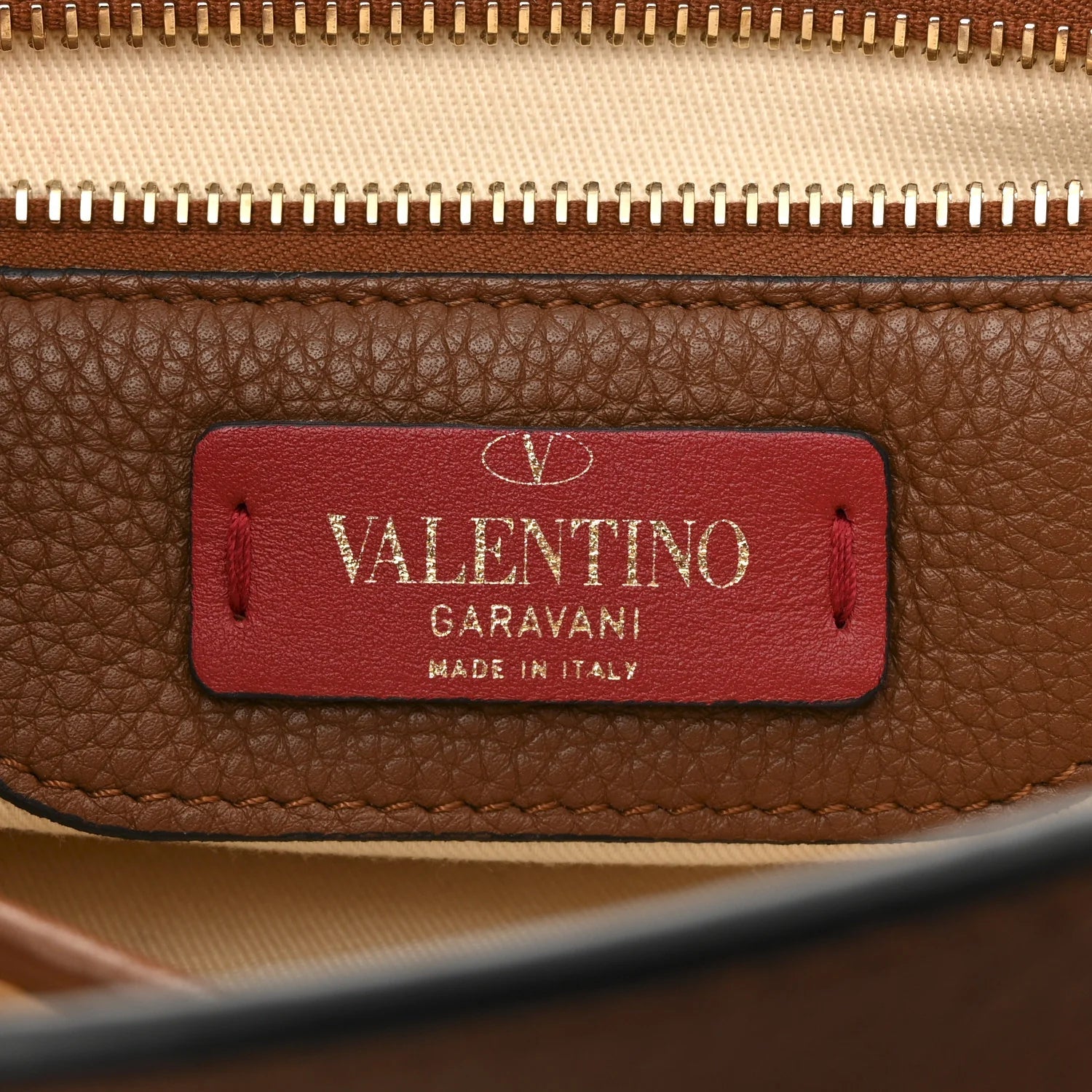 Pebbled Calfskin Medium Rockstud Top Handle Shoulder Bag Cognac