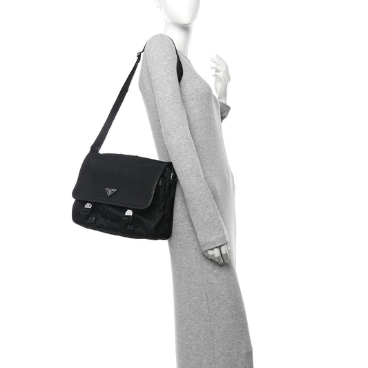 Tessuto Nylon Saffiano Large Double Snap Buckle Messenger Bag Black