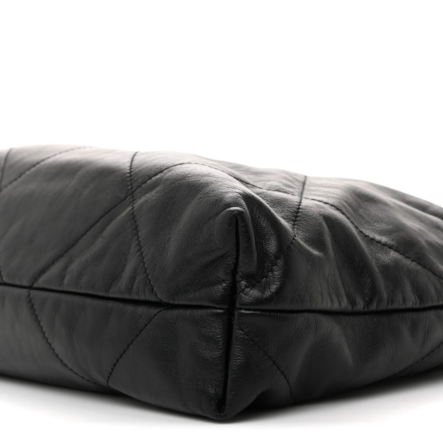 Shiny Calfskin Quilted  22 Black