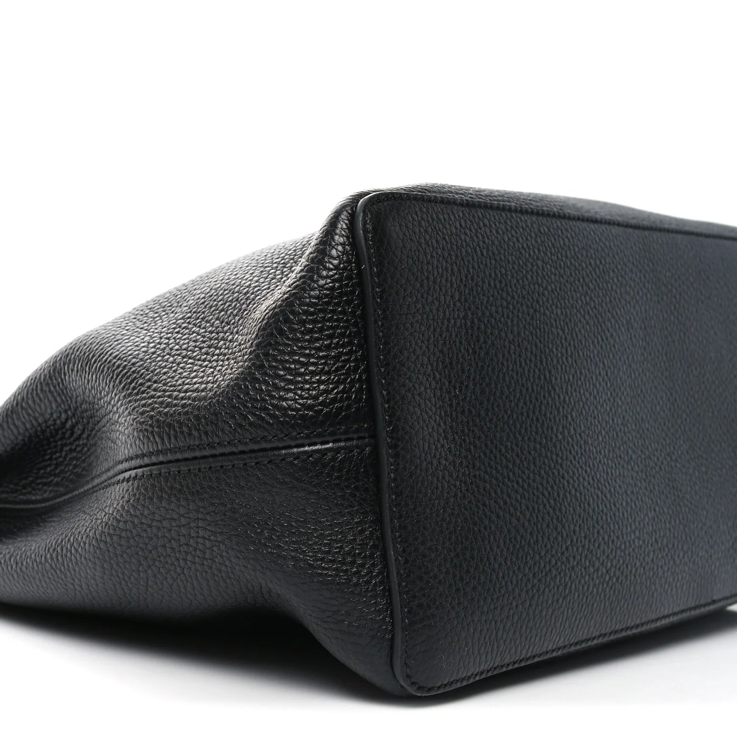 Pebbled Calfskin Large Soho Hobo Black