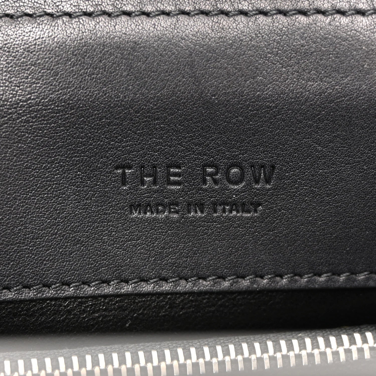 Smooth Calfskin Peggy Bag Black