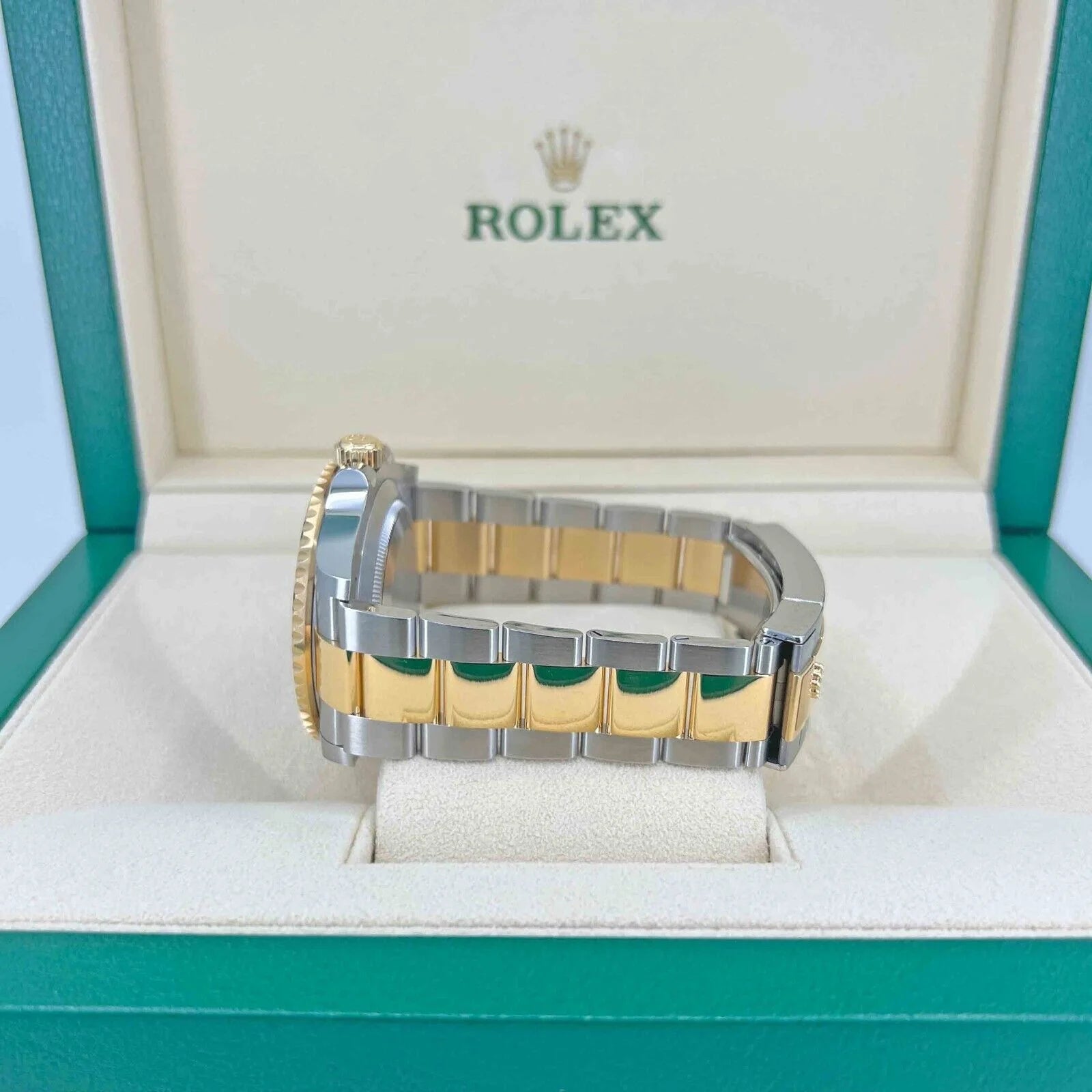 Submariner Date, Stainless Steel and 18K Yellow Gold, 41Mm, Ref# 126613Lb-0002