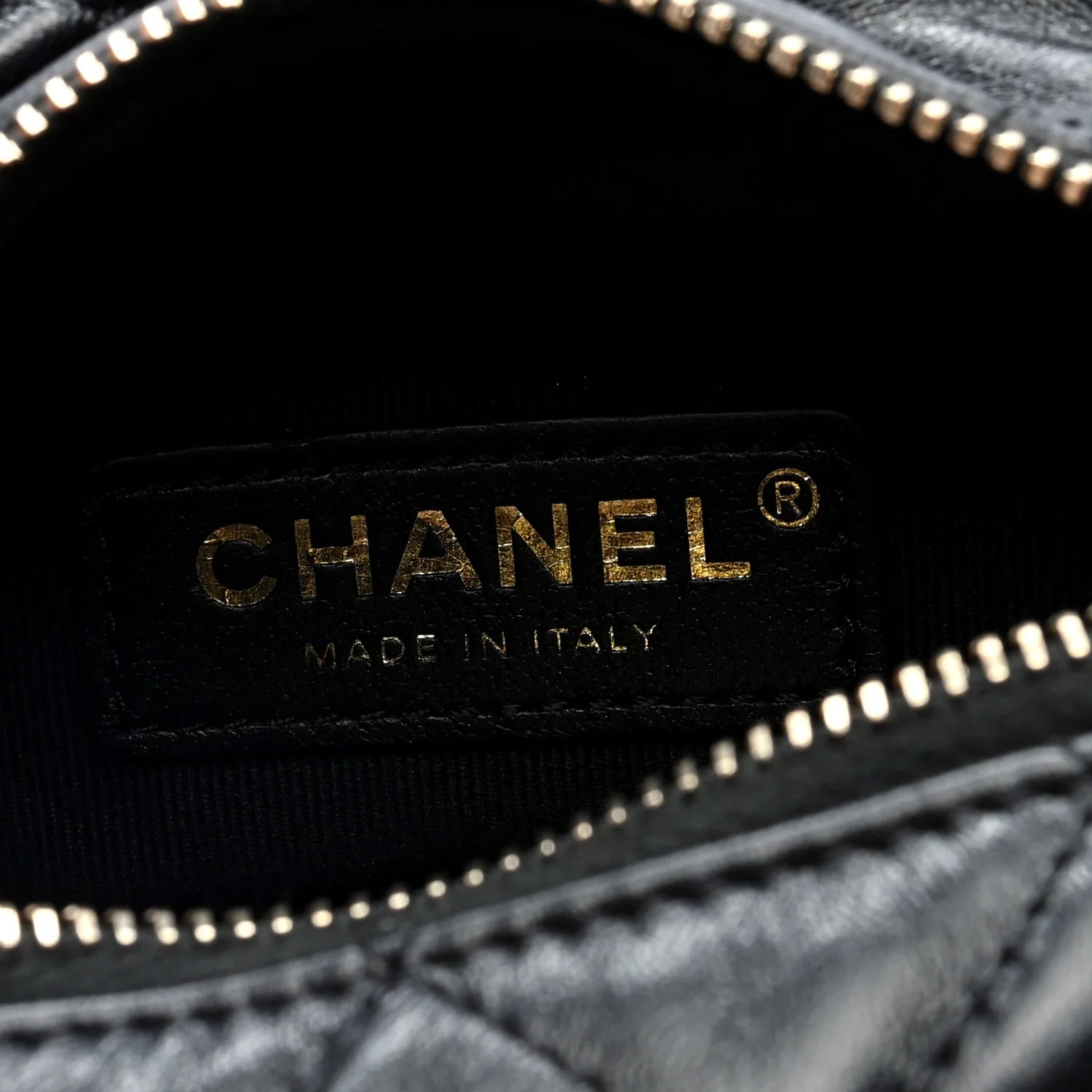 Shiny Crumpled Lambskin Quilted Small Preppy Pocket Camera Case Black