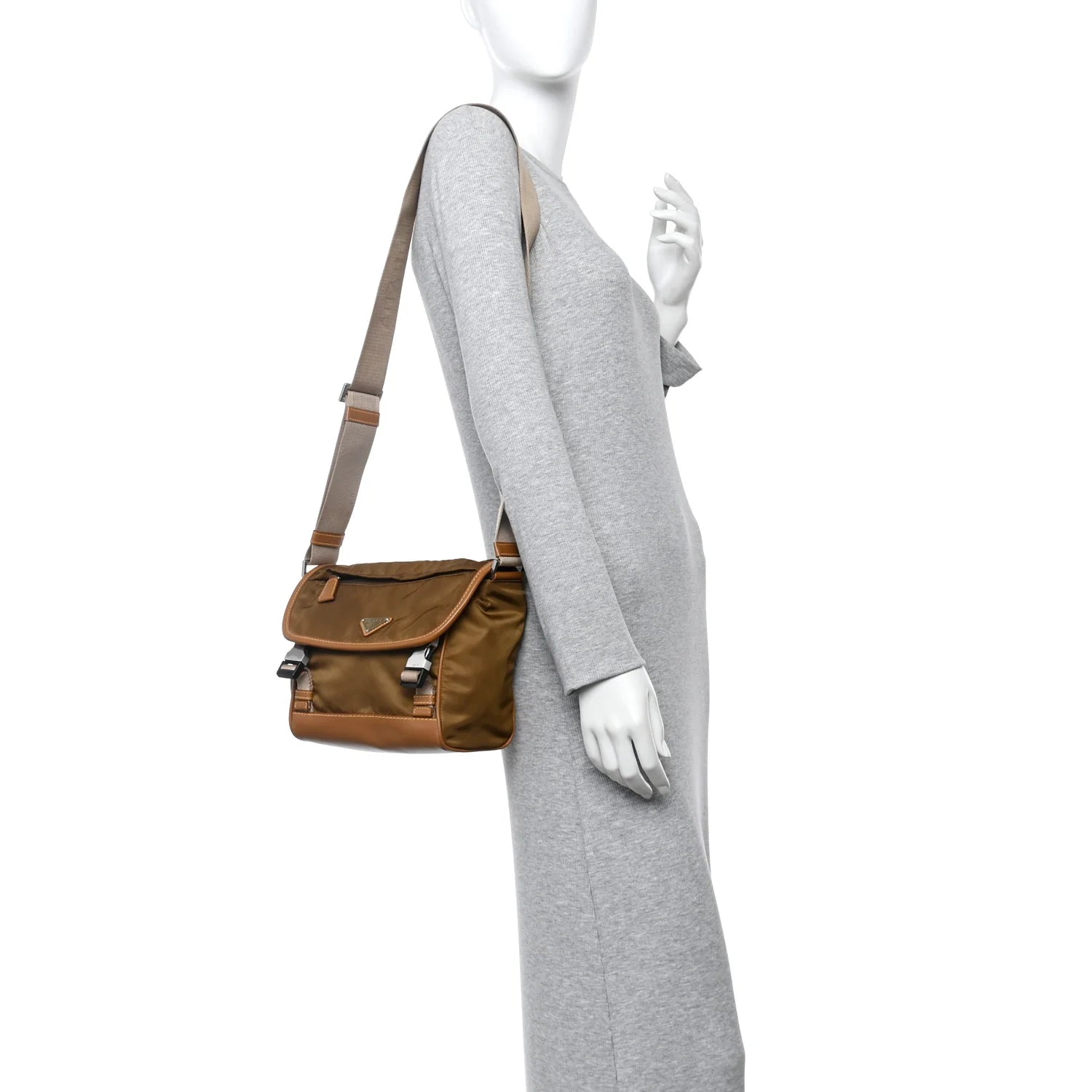 Re-Nylon Nappa Triangle Medium Shoulder Bag Cocoa