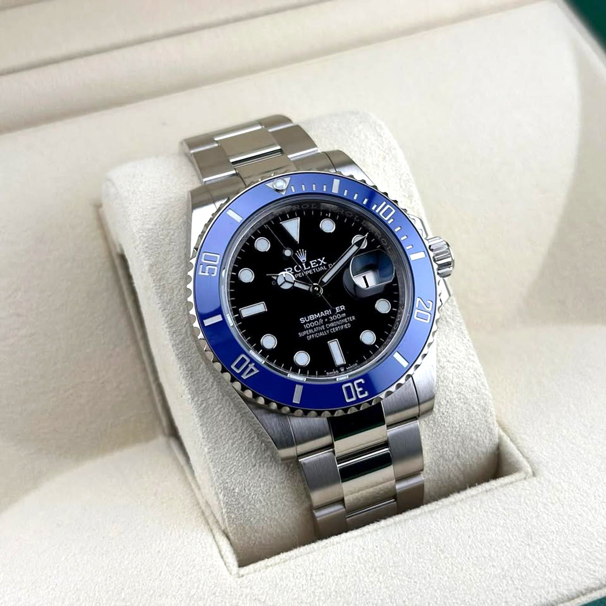 Submariner Date 18 Ct White Gold Ref# 126619LB-0003