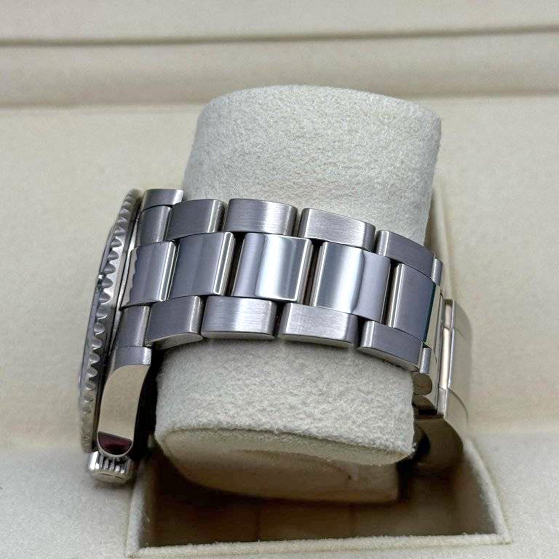 Submariner Date 18 Ct White Gold Ref# 126619LB-0003