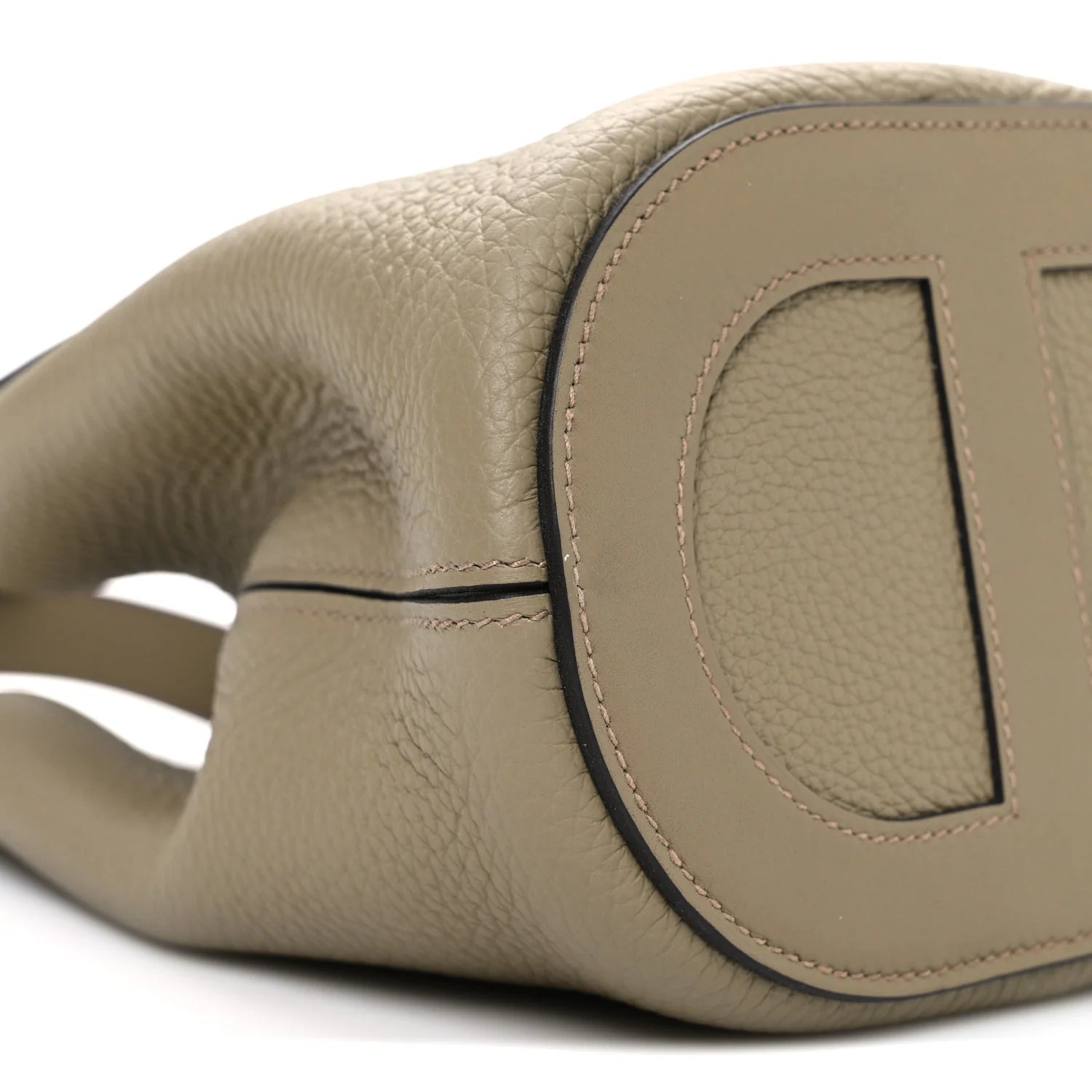 Taurillon Clemence Swift In-The-Loop 18 Bag Beige Marfa