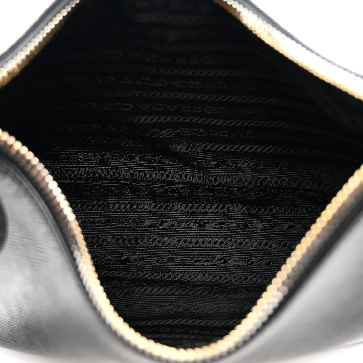 Saffiano Lux Re-Edition 2005 Shoulder Bag Black