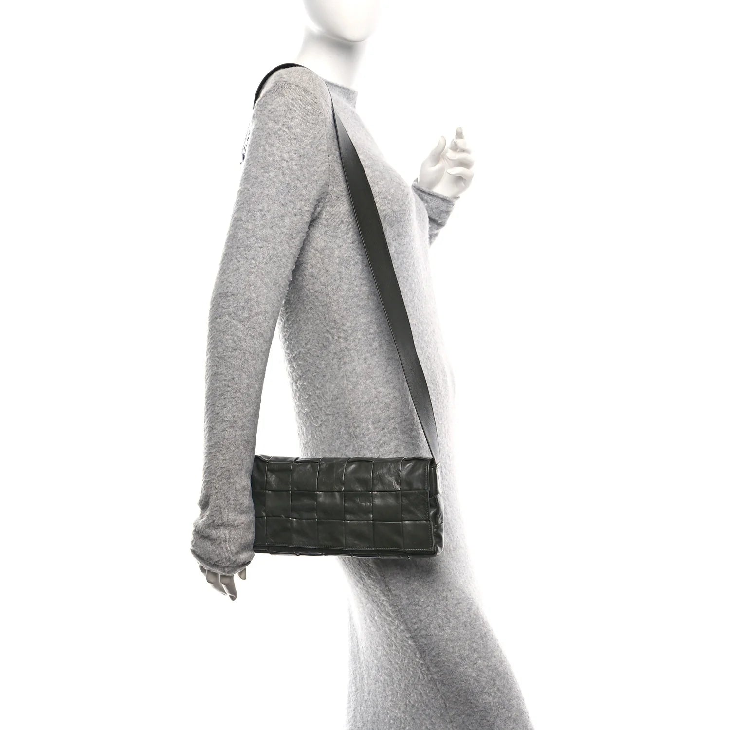 Paper Calfskin Intrecciato Stretch Cassette Camping