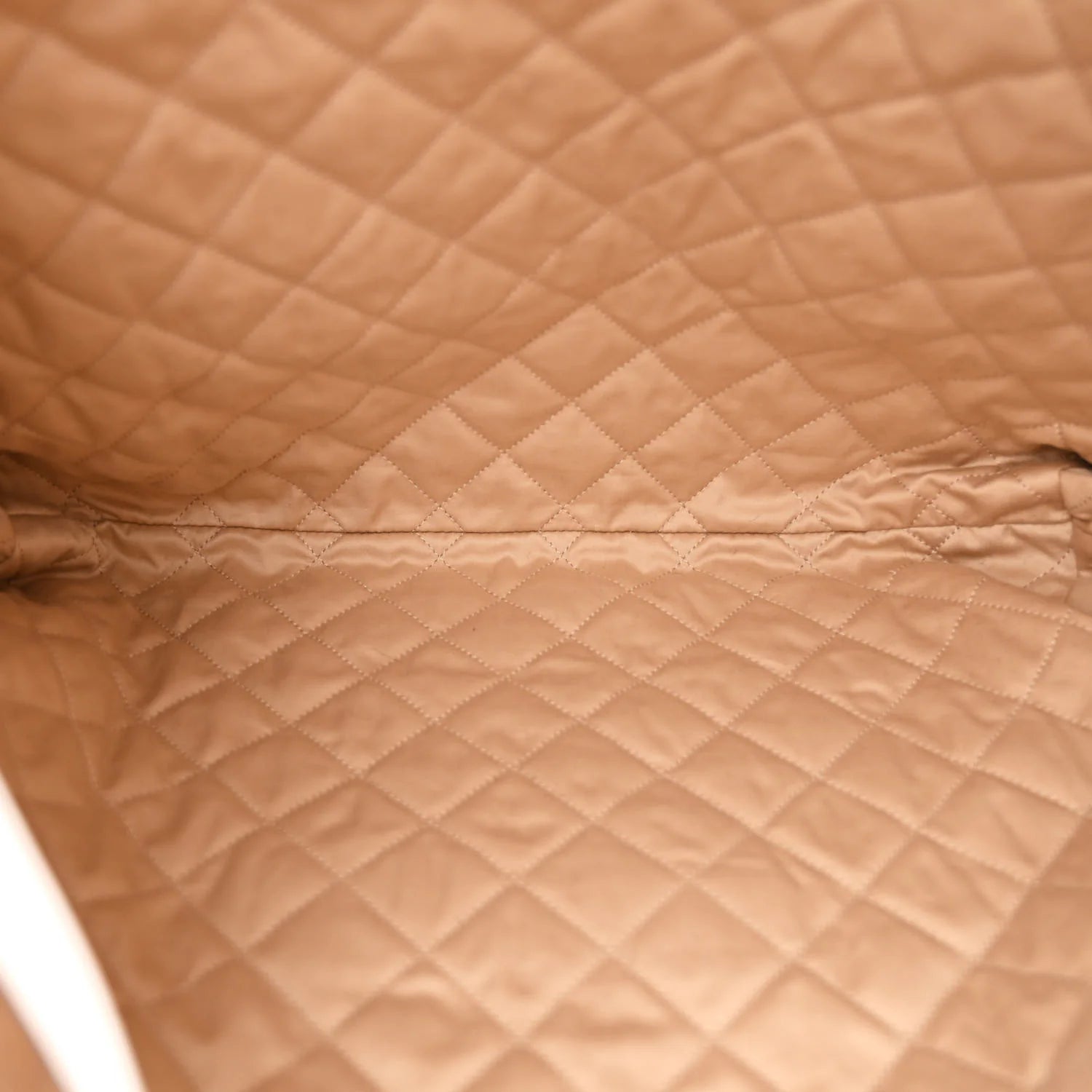 Shiny Calfskin Quilted  22 White Black