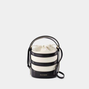 TWO-TONE LEATHER the RISE BUCKET BAG