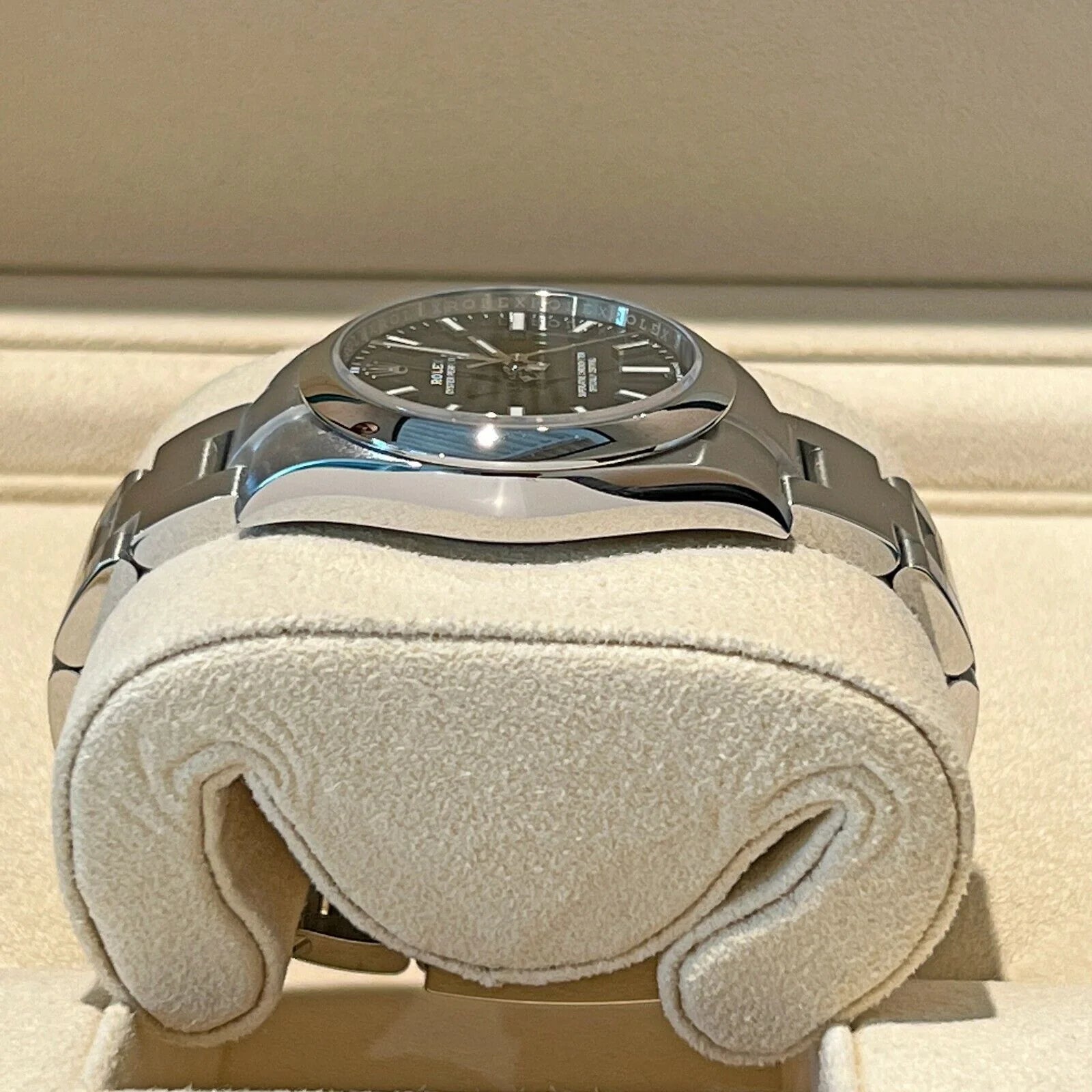 LADIES Oyster Perpetual 34Mm, Black Dial, Ref# 124200-0002