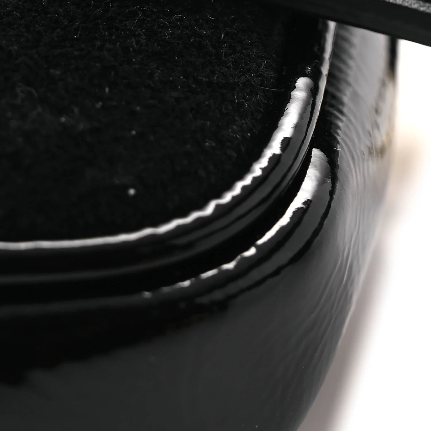 Suede Patent Ophidia Belted Iphone Case 85 34 Black