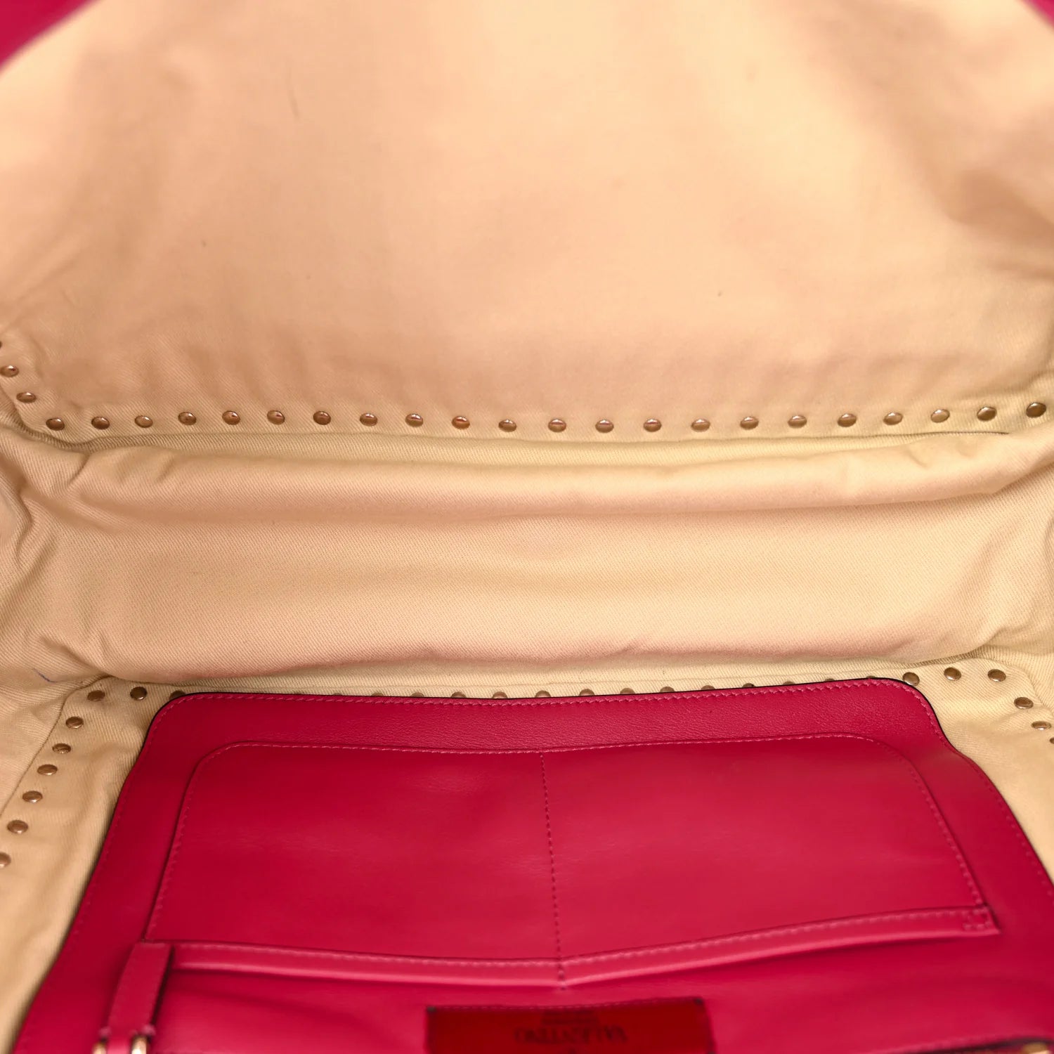 Vitello Medium Rockstud All over Tote Cyclamin