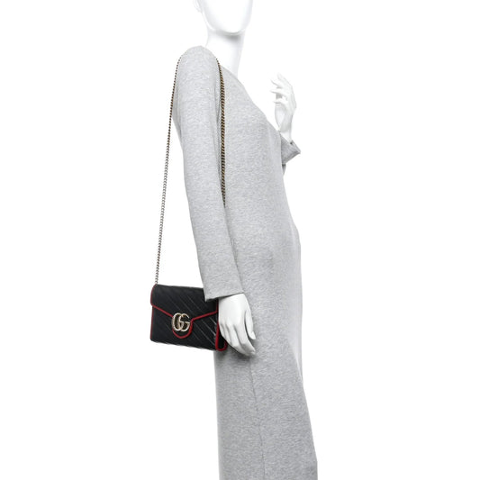 Vintage Effect Calfskin Matelasse Diagonal Torchon GG Marmont Chain Wallet Black Romantic Cherry