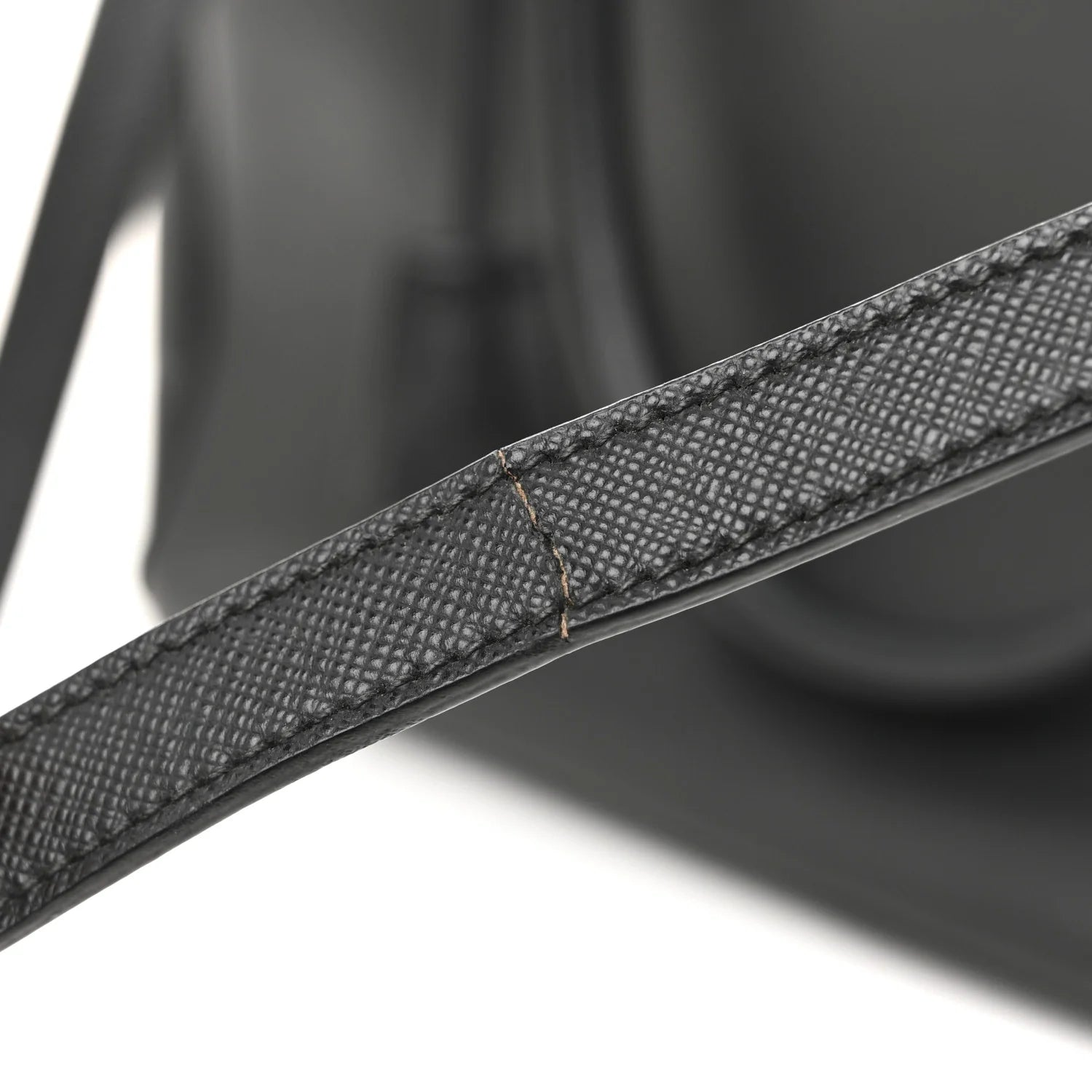 Saffiano Lux Medium Tote Black