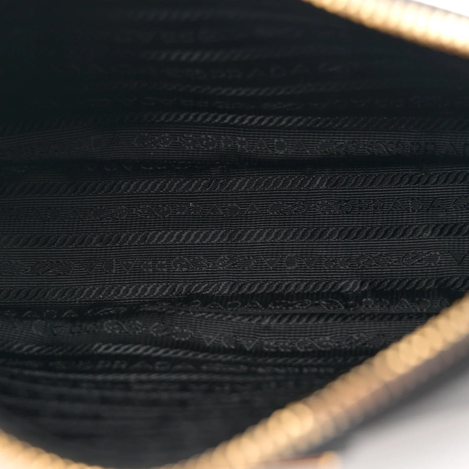 Saffiano Lux Re-Edition 2005 Shoulder Bag Black