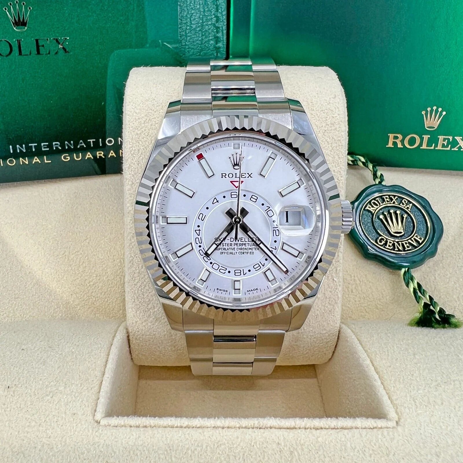 Sky-Dweller 42Mm, Oystersteel and 18K White Gold, White Dial, Oyster, Ref# 326934-0001